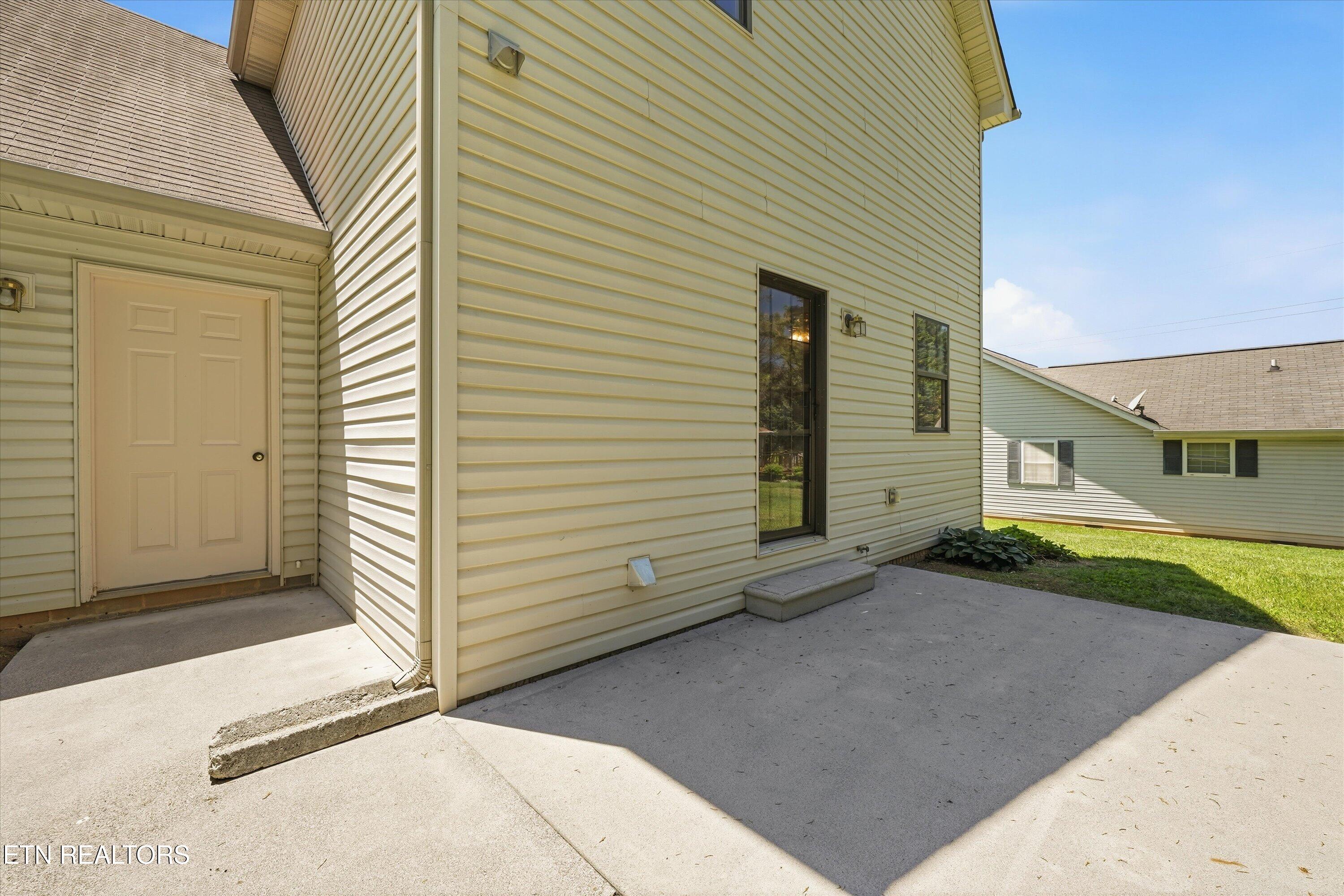 2429 Village Lane Athens TN 37303