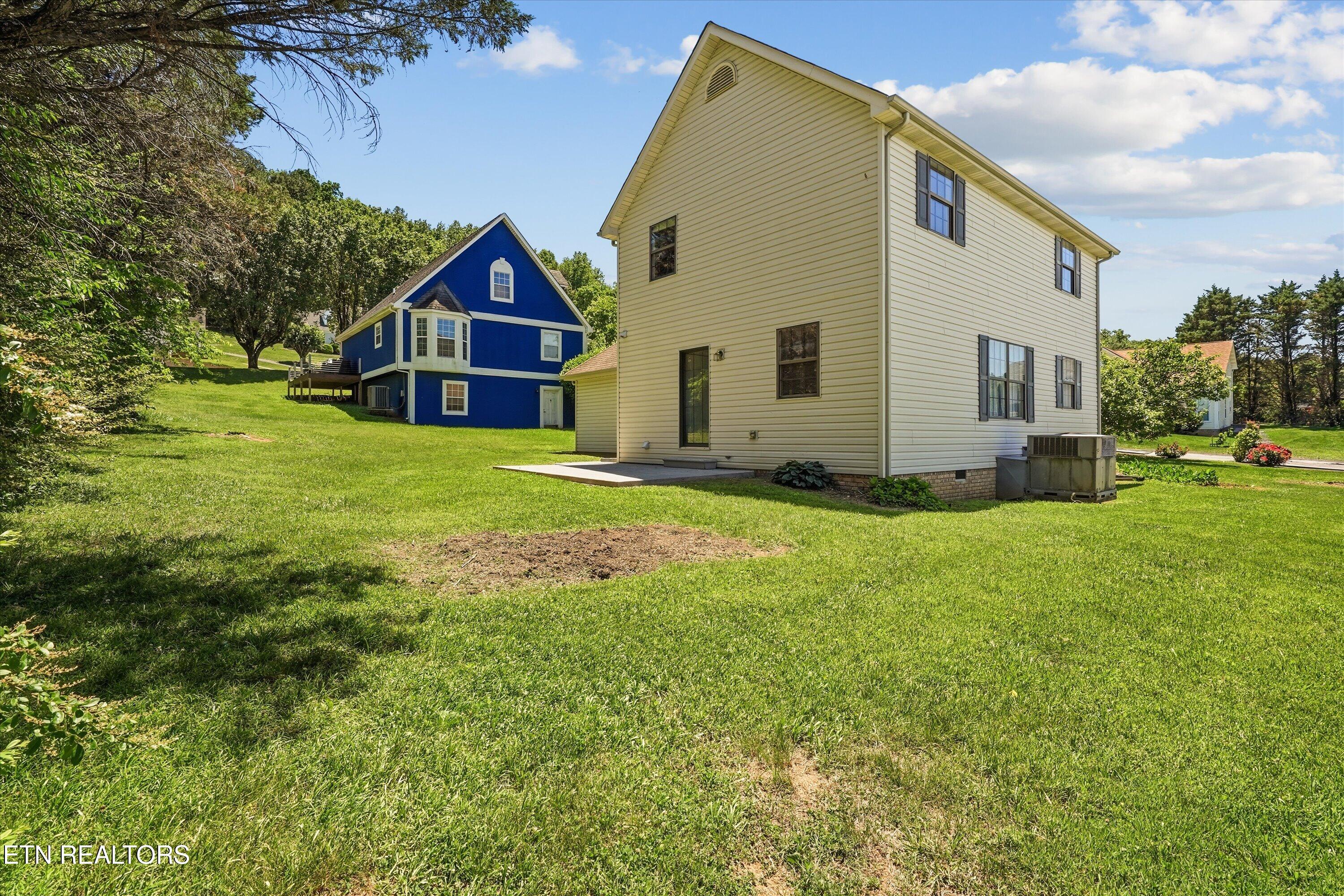 2429 Village Lane Athens TN 37303