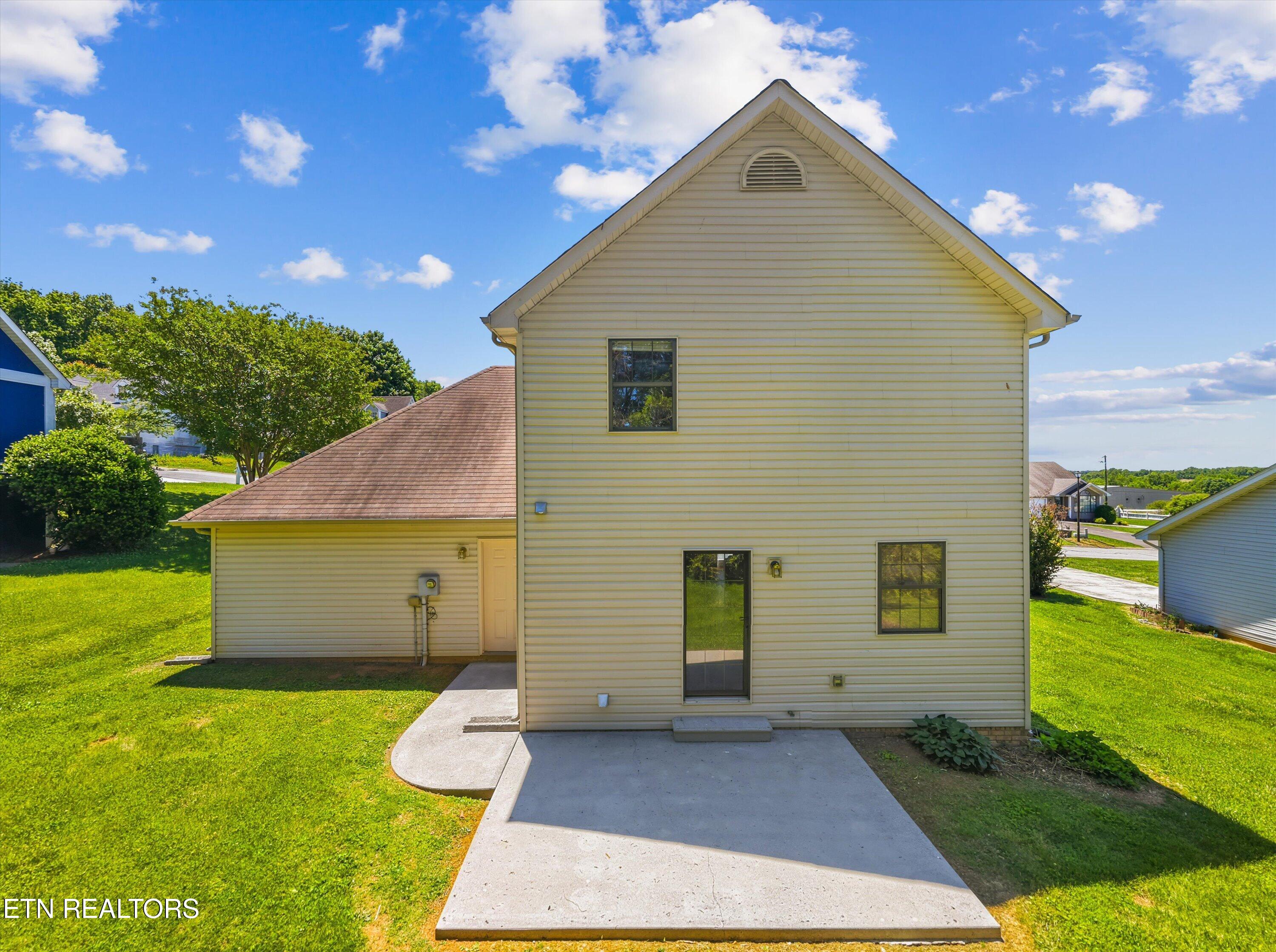 2429 Village Lane Athens TN 37303