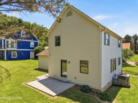 2429 Village Lane Athens TN 37303