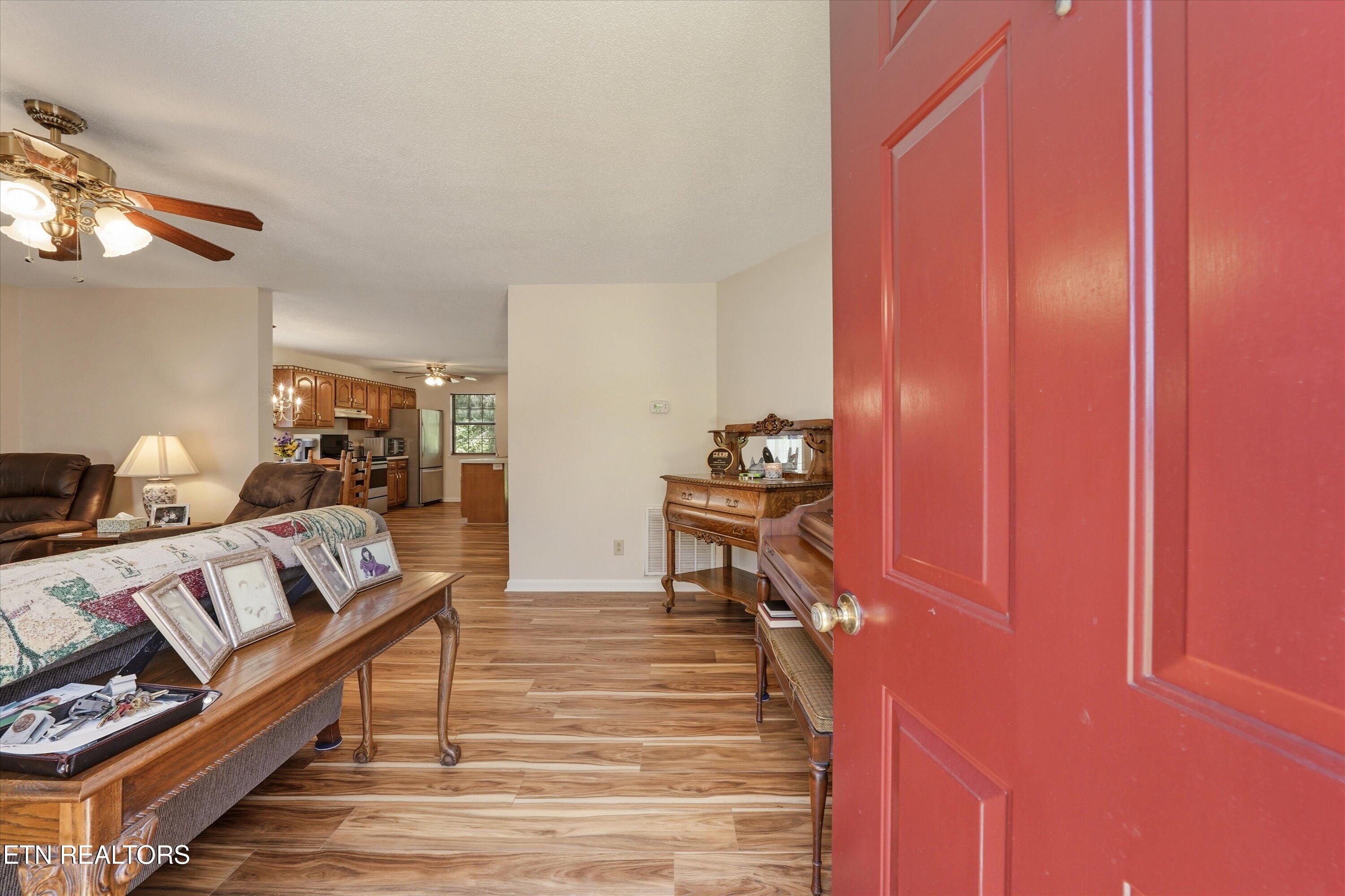 2429 Village Lane Athens TN 37303