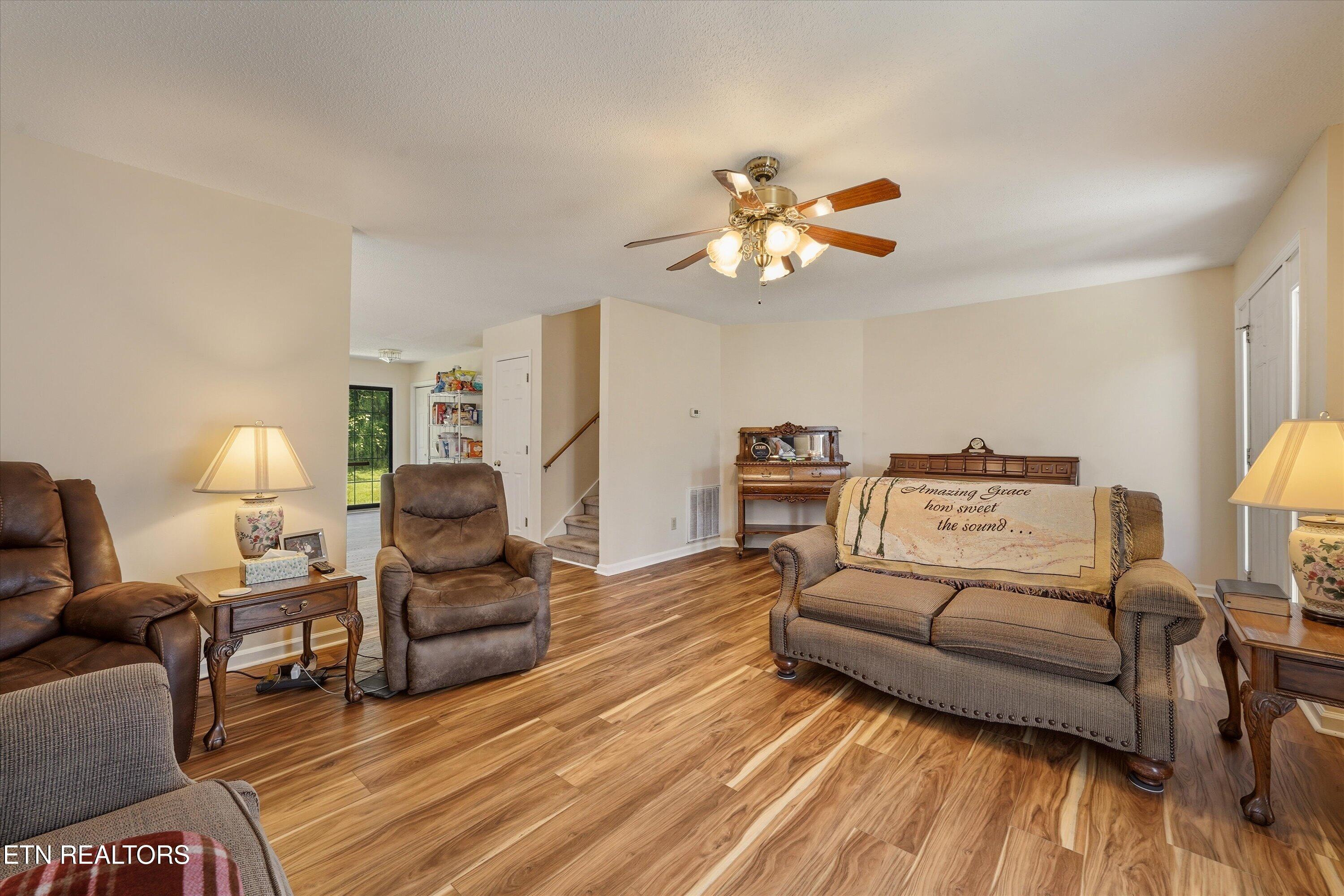 2429 Village Lane Athens TN 37303