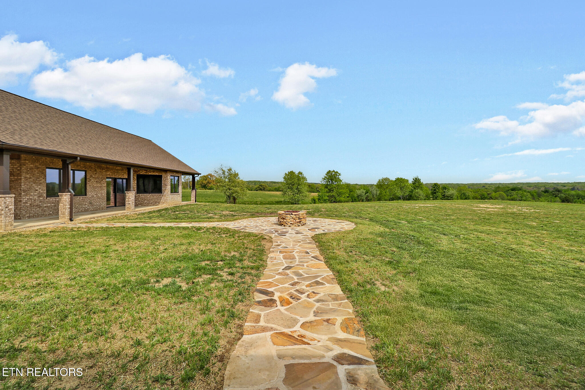 1150 Eldridge Loop Crossville TN 38571