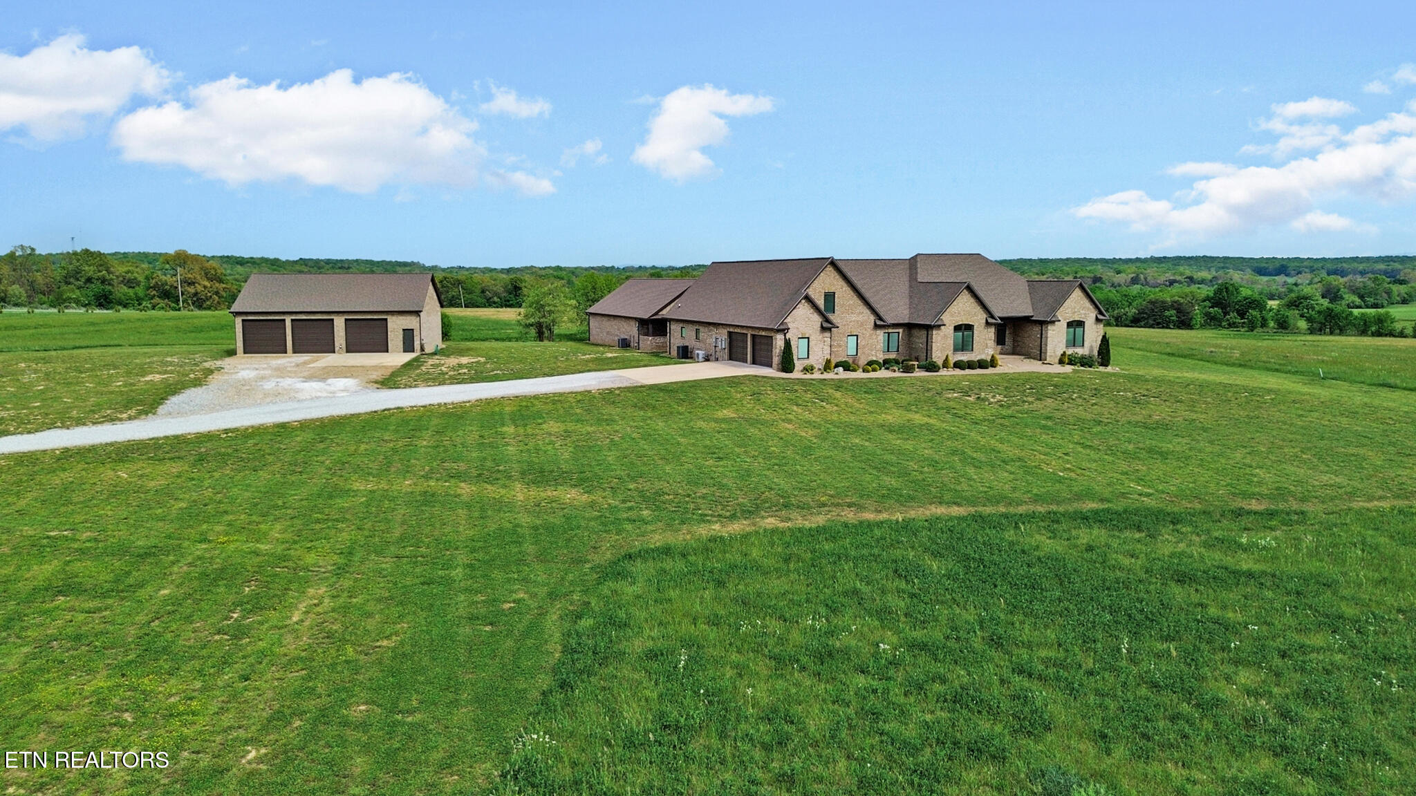 1150 Eldridge Loop Crossville TN 38571