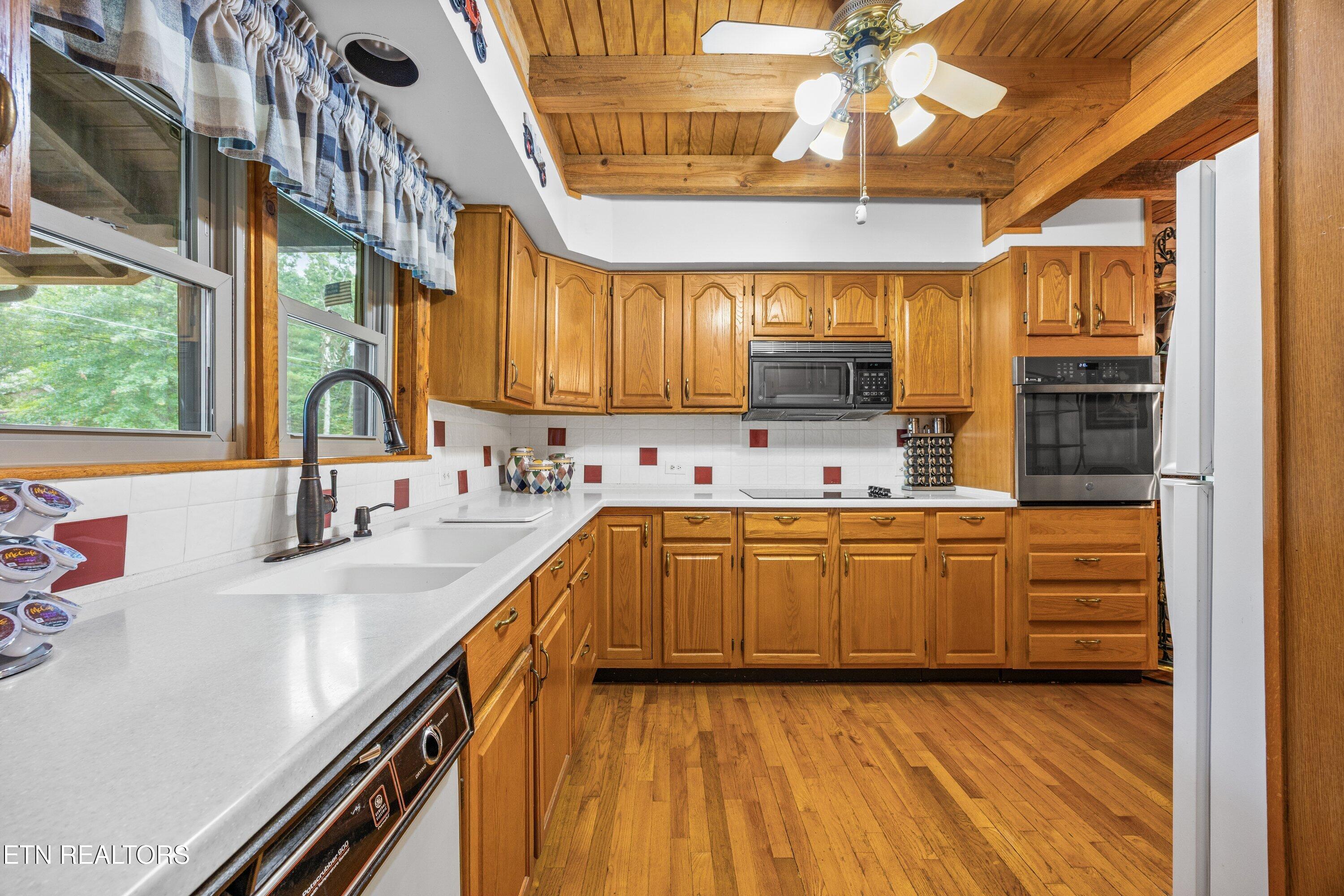 16 Bingham Way Crossville TN 38558