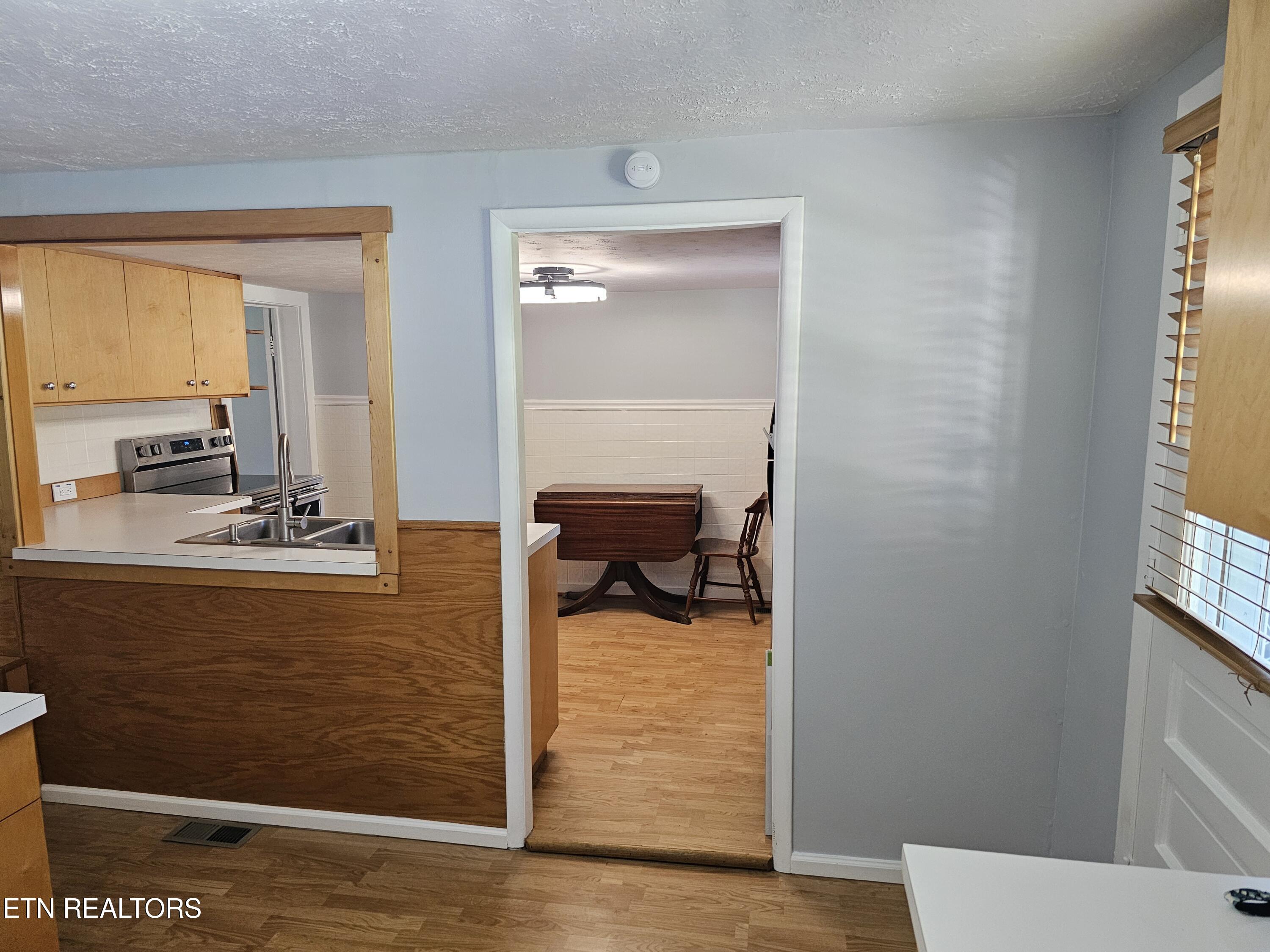 1341 Blockhouse Valley Road Clinton TN 37716