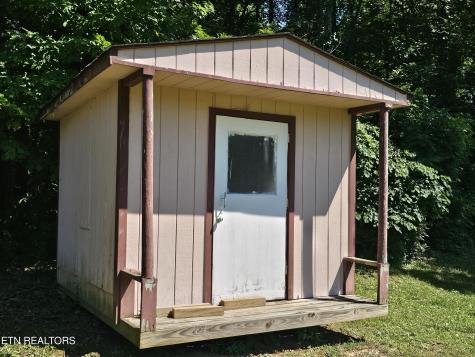 1341 Blockhouse Valley Road Clinton TN 37716