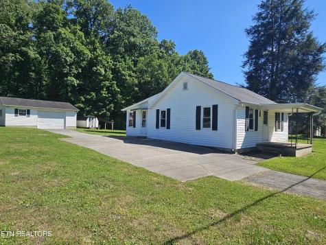 1341 Blockhouse Valley Road Clinton TN 37716
