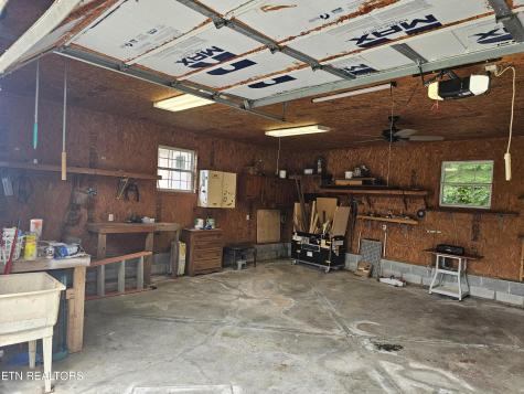1341 Blockhouse Valley Road Clinton TN 37716