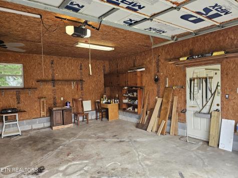 1341 Blockhouse Valley Road Clinton TN 37716