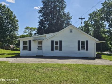1341 Blockhouse Valley Road Clinton TN 37716