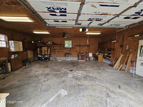 1341 Blockhouse Valley Road Clinton TN 37716