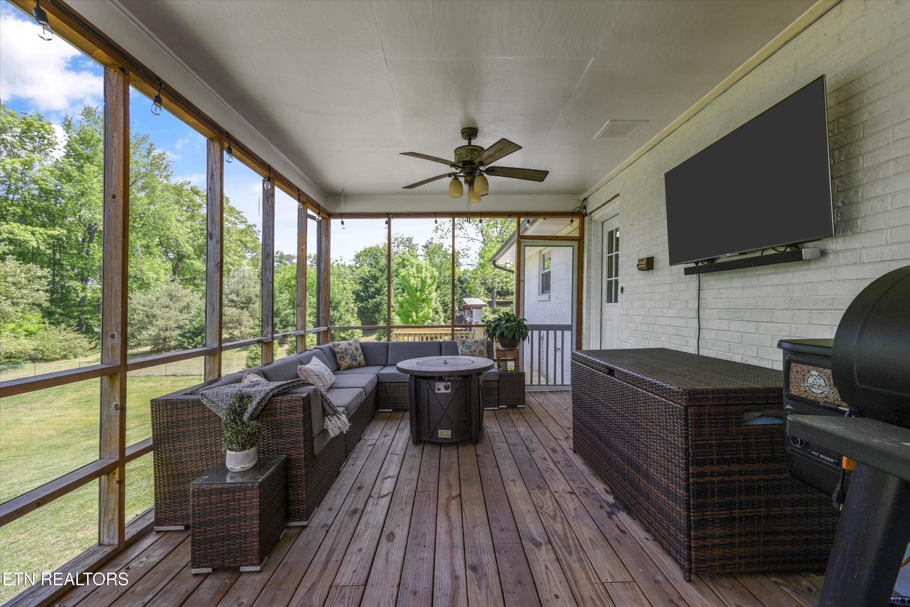 15960 Old Stage Road Lenoir City TN 37772