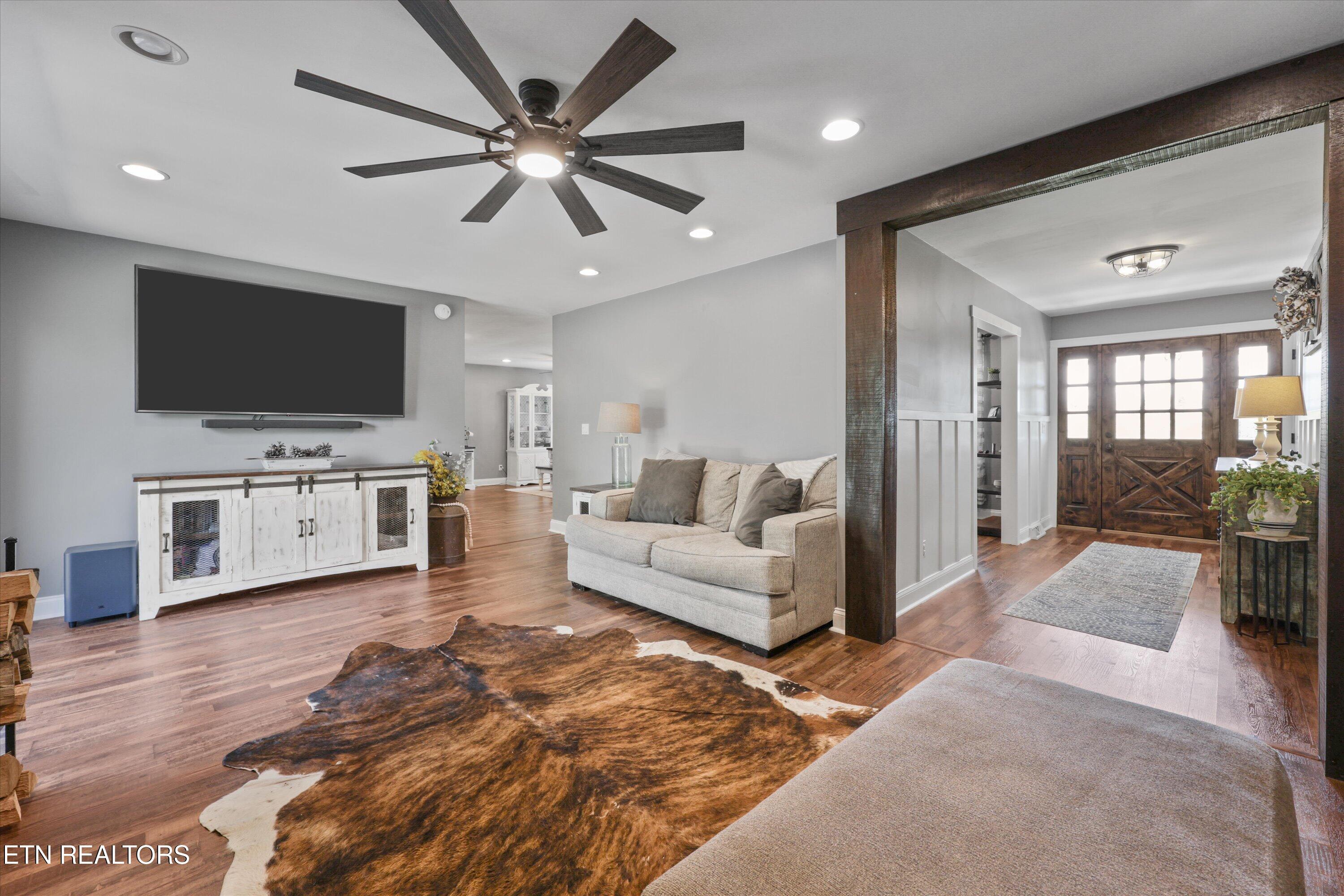 15960 Old Stage Road Lenoir City TN 37772