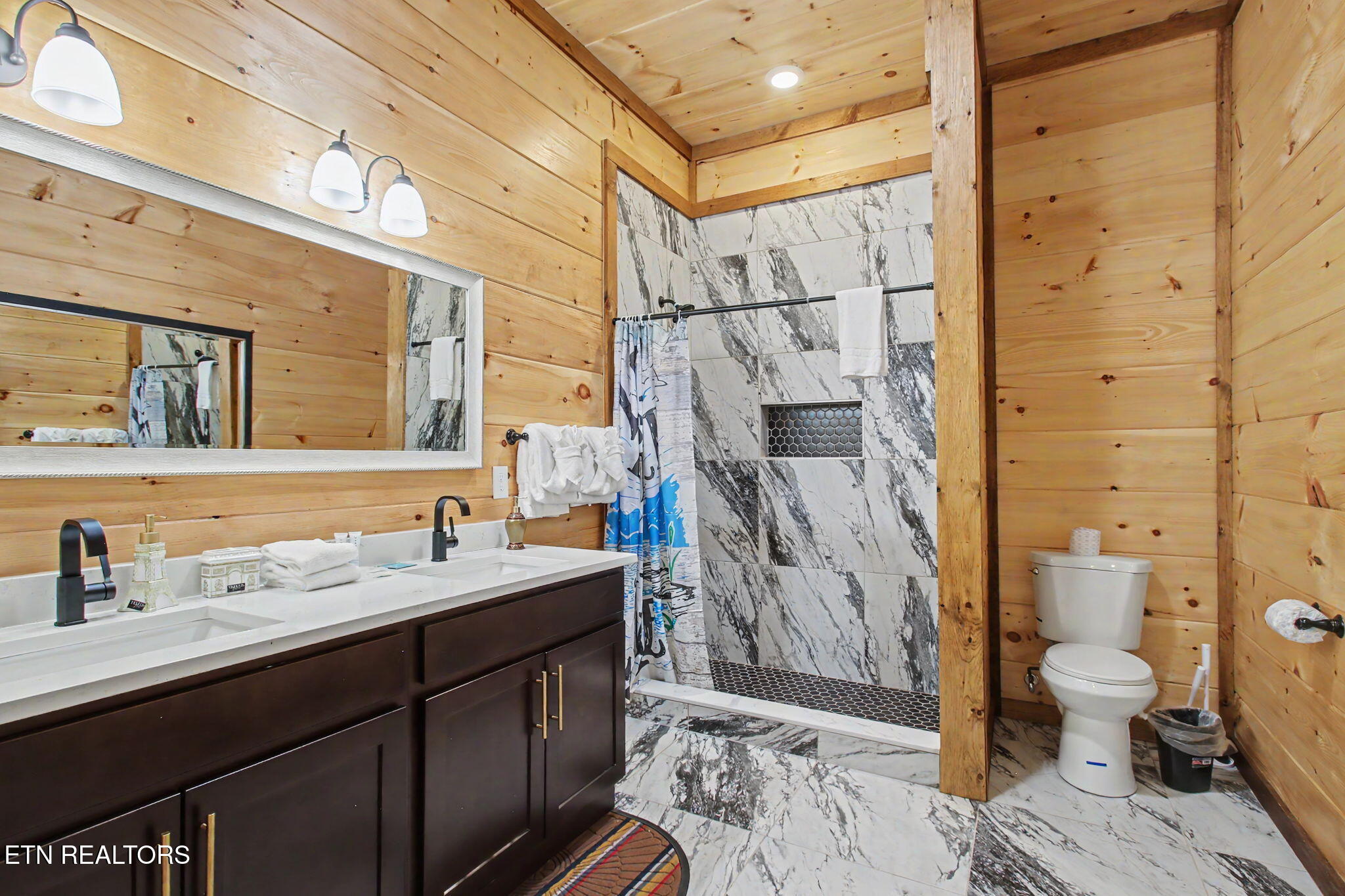 1124 Sanctuary Shores Way Sevierville TN 37876
