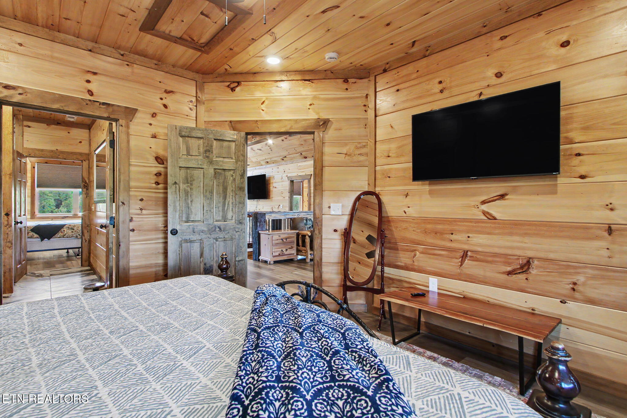 1124 Sanctuary Shores Way Sevierville TN 37876