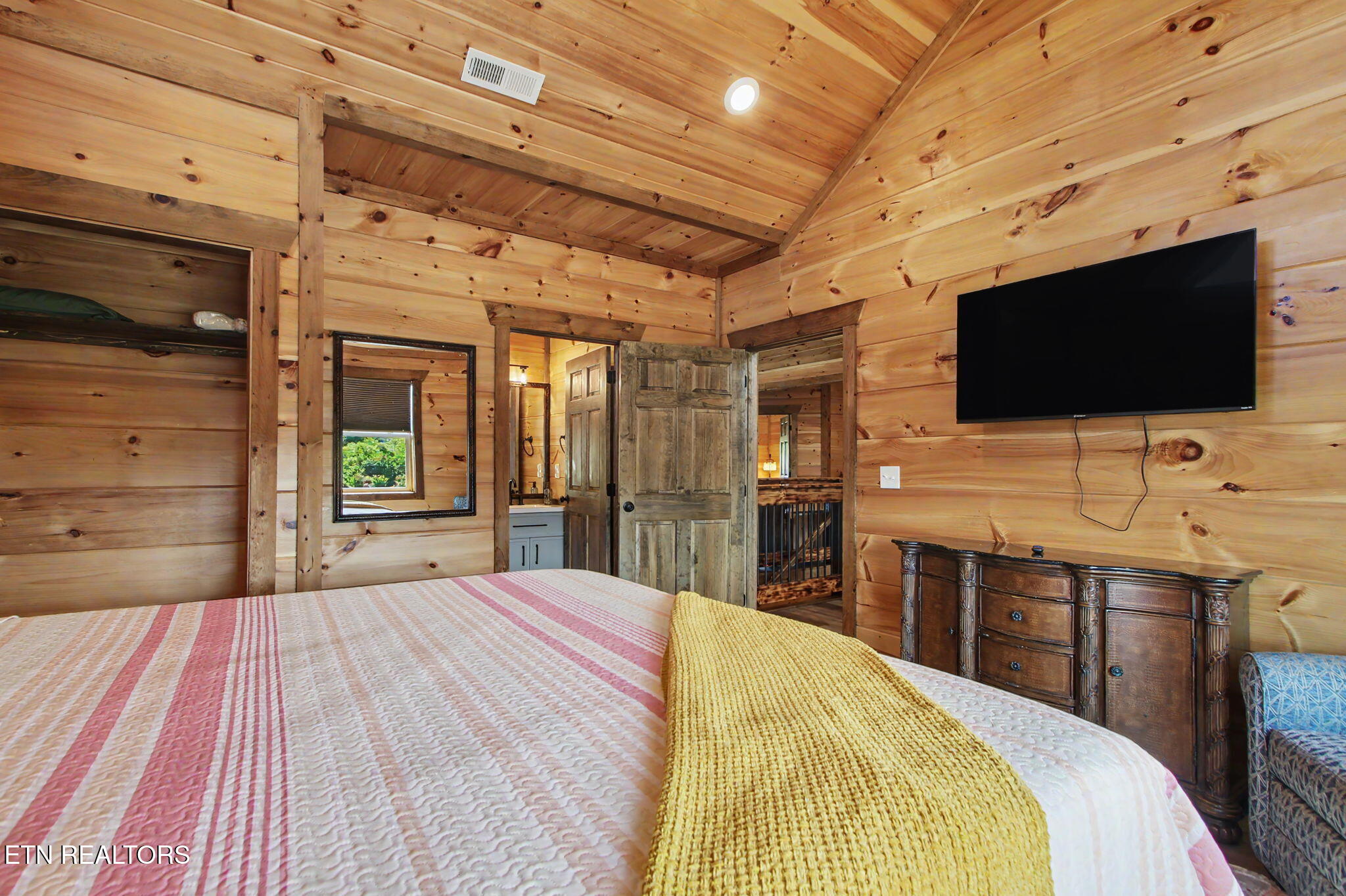 1124 Sanctuary Shores Way Sevierville TN 37876