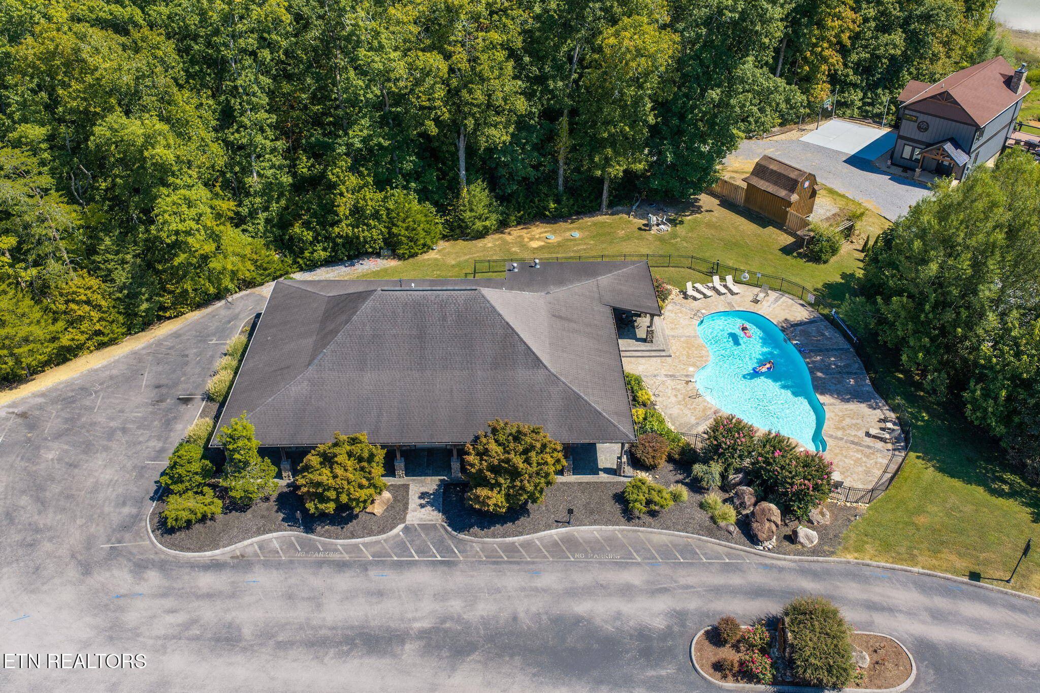 1124 Sanctuary Shores Way Sevierville TN 37876