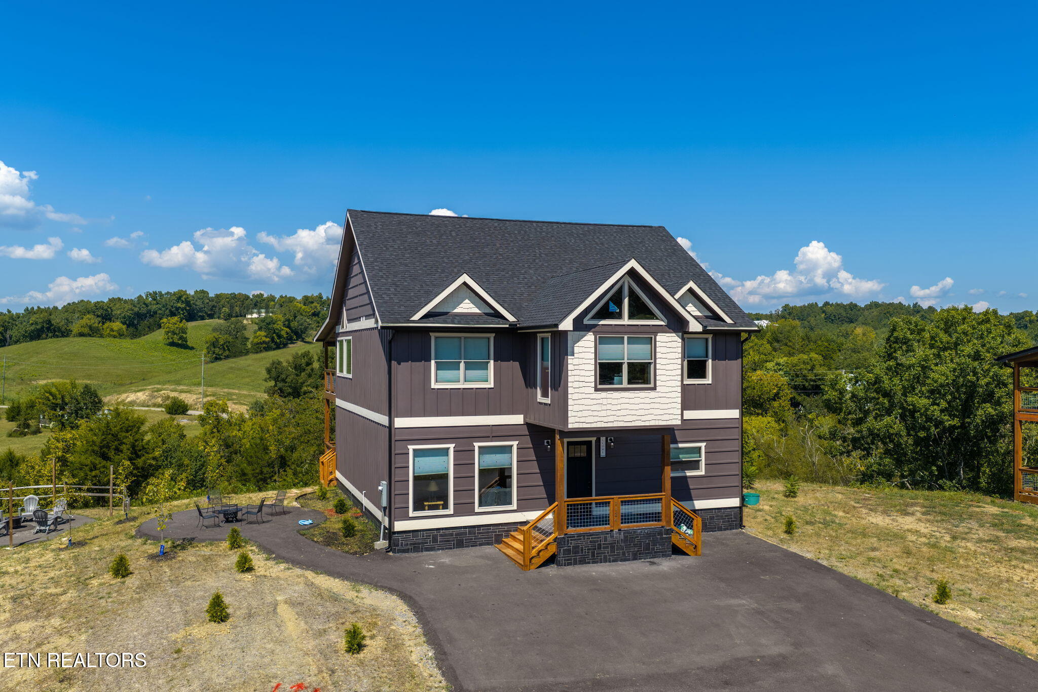1124 Sanctuary Shores Way Sevierville TN 37876