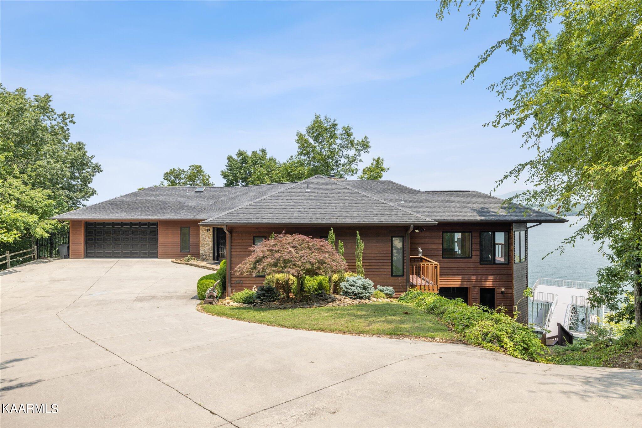 725 Riveredge Lane Dandridge TN 37725