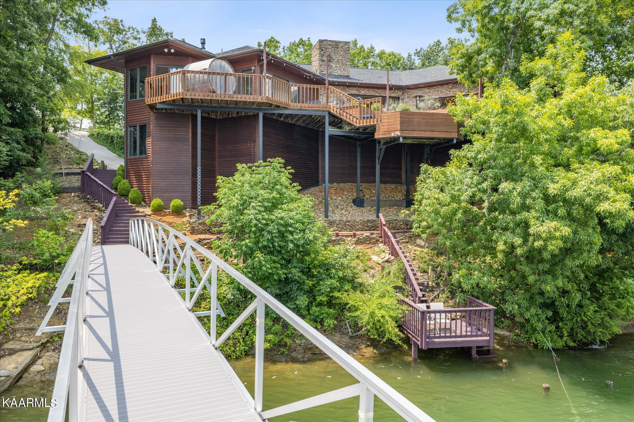 725 Riveredge Lane Dandridge TN 37725