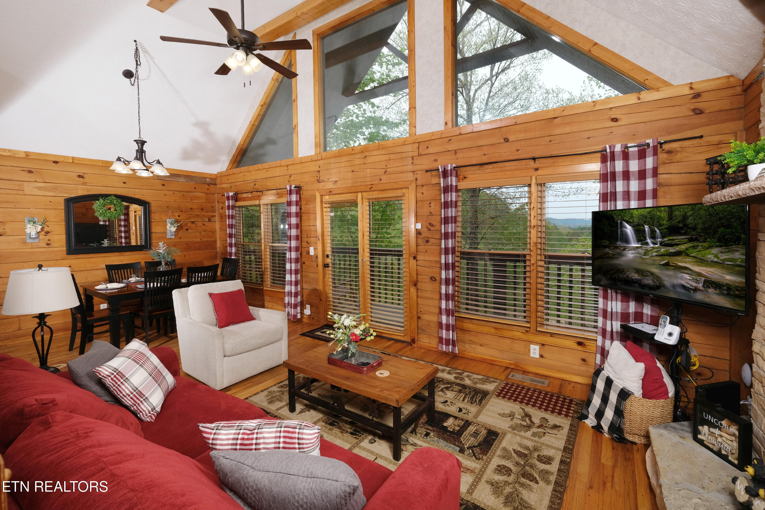 3549 Country Pines Way Sevierville TN 37876