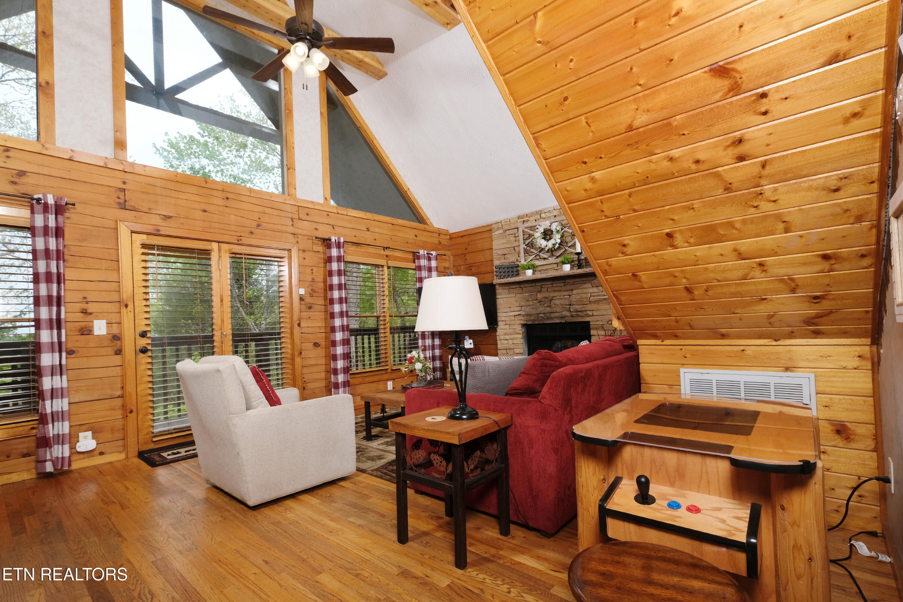 3549 Country Pines Way Sevierville TN 37876