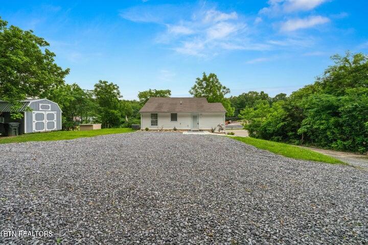 739 W Main Street Sevierville TN 37862