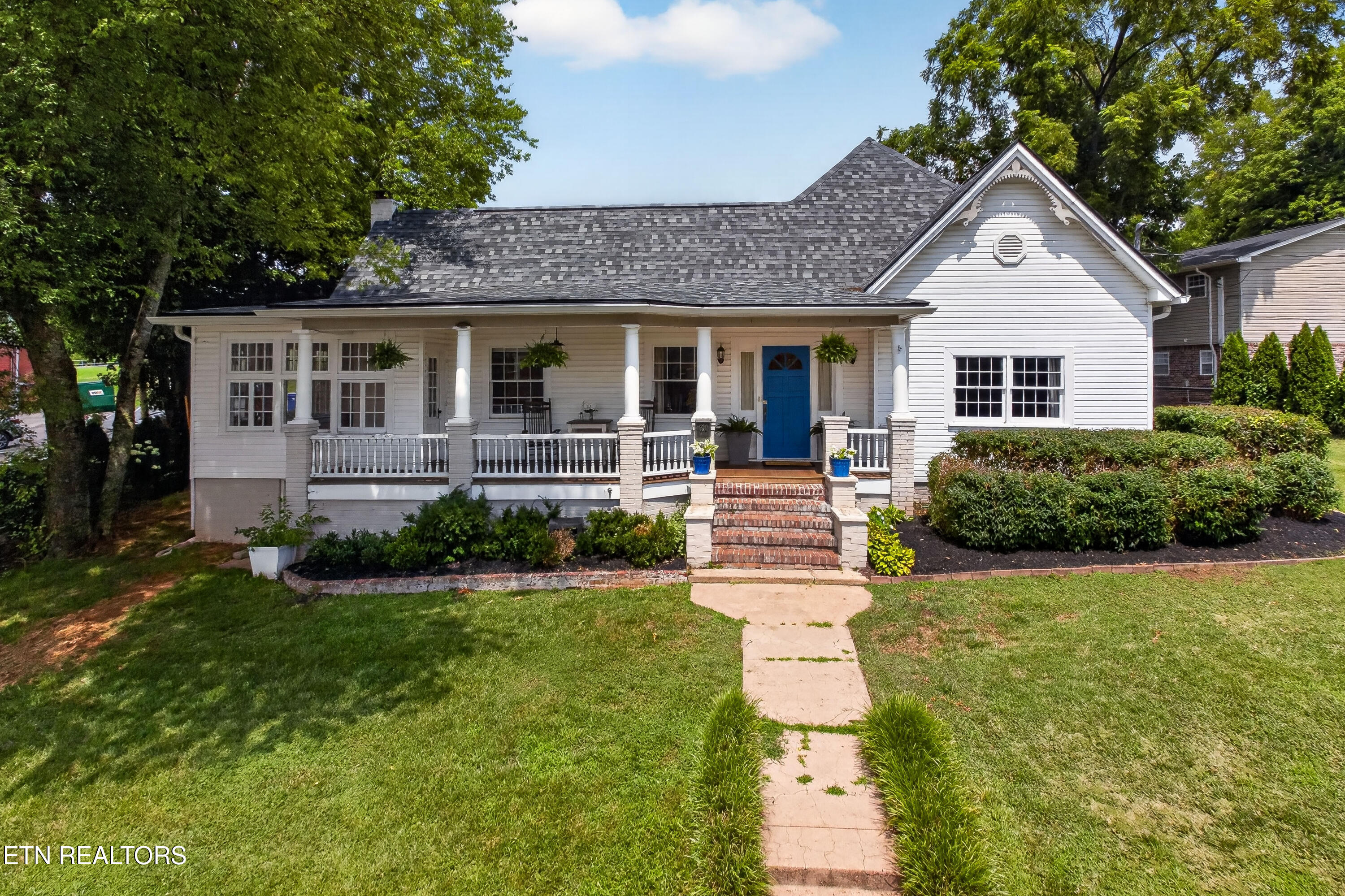 300 N Hicks Street Clinton TN 37716