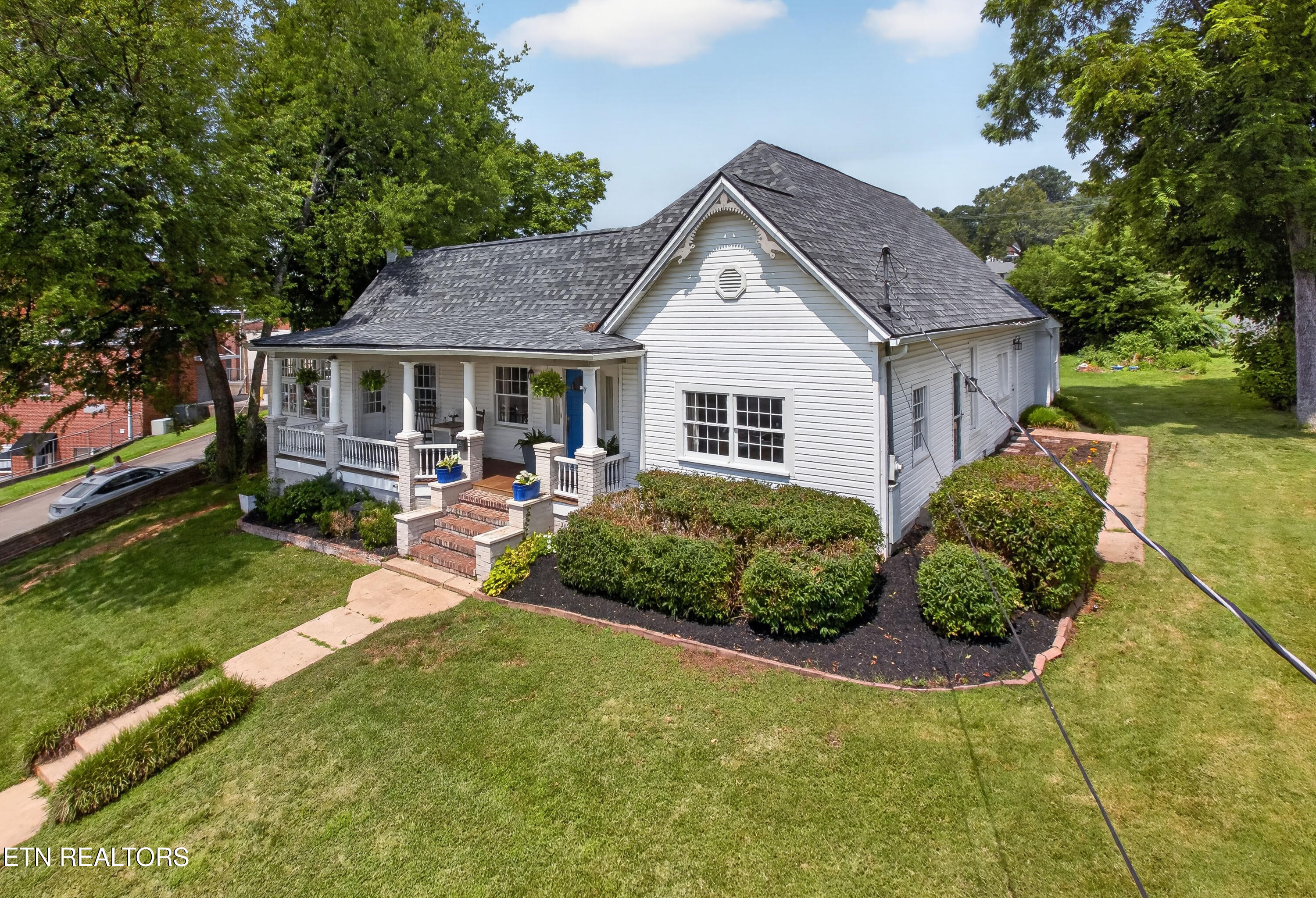 300 N Hicks Street Clinton TN 37716