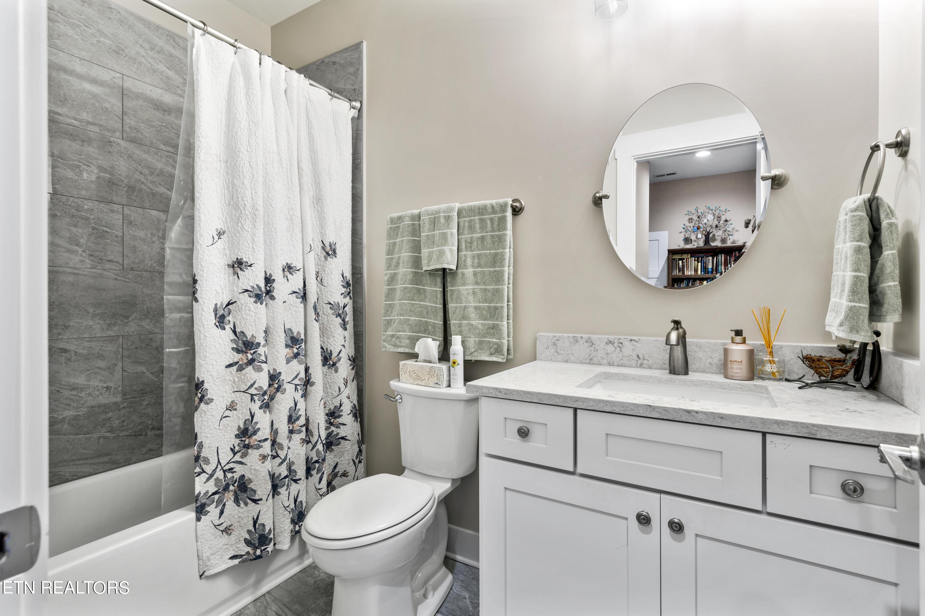 335 Indian Cave Drive Loudon TN 37774