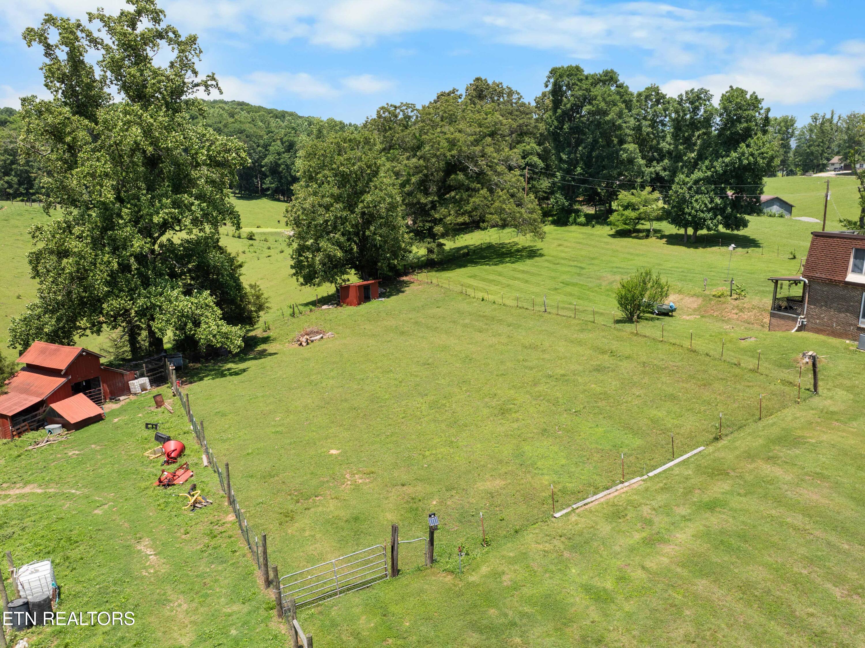 509 Camp Ridge Road Lafollette TN 37766