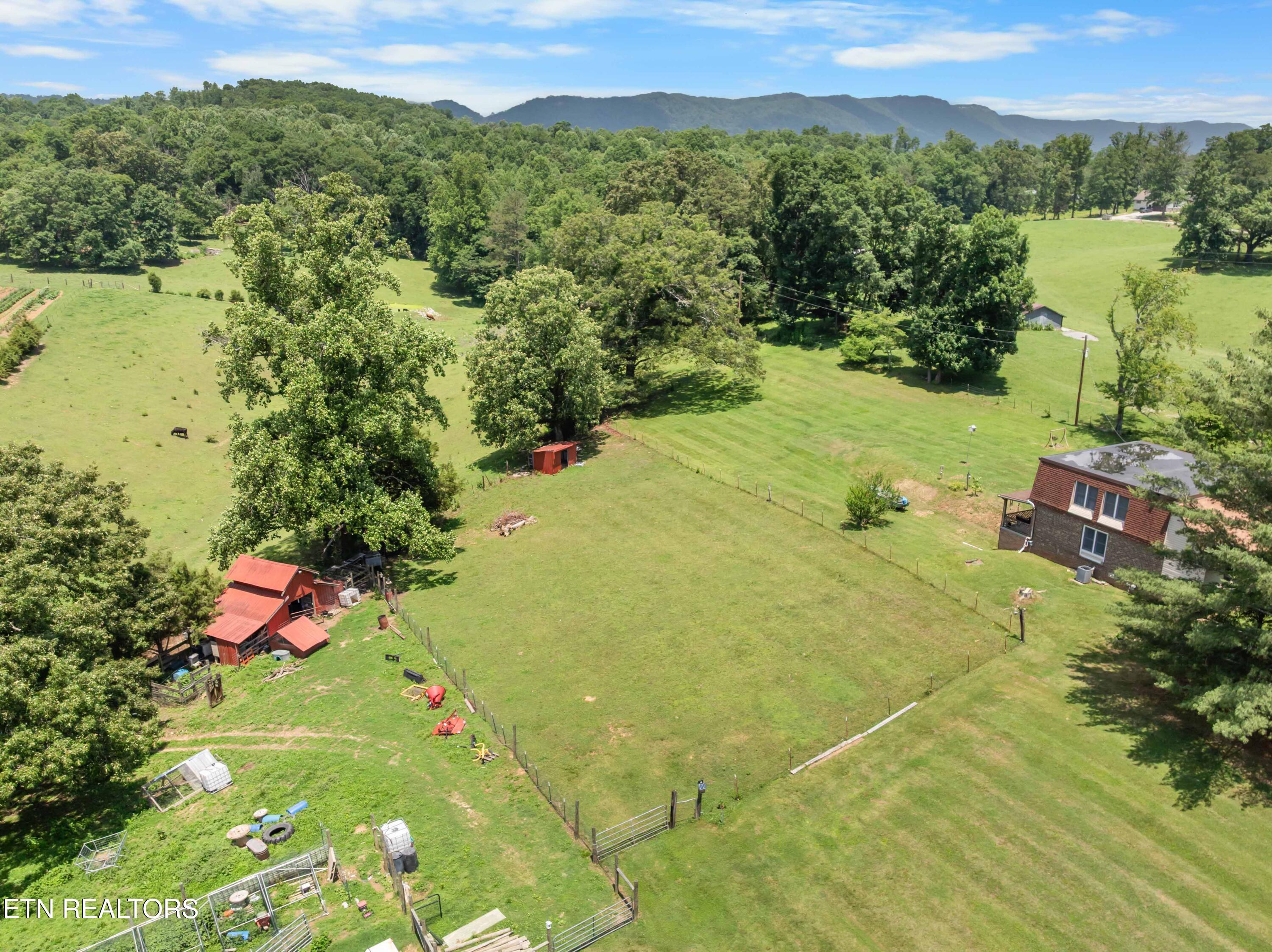 509 Camp Ridge Road Lafollette TN 37766