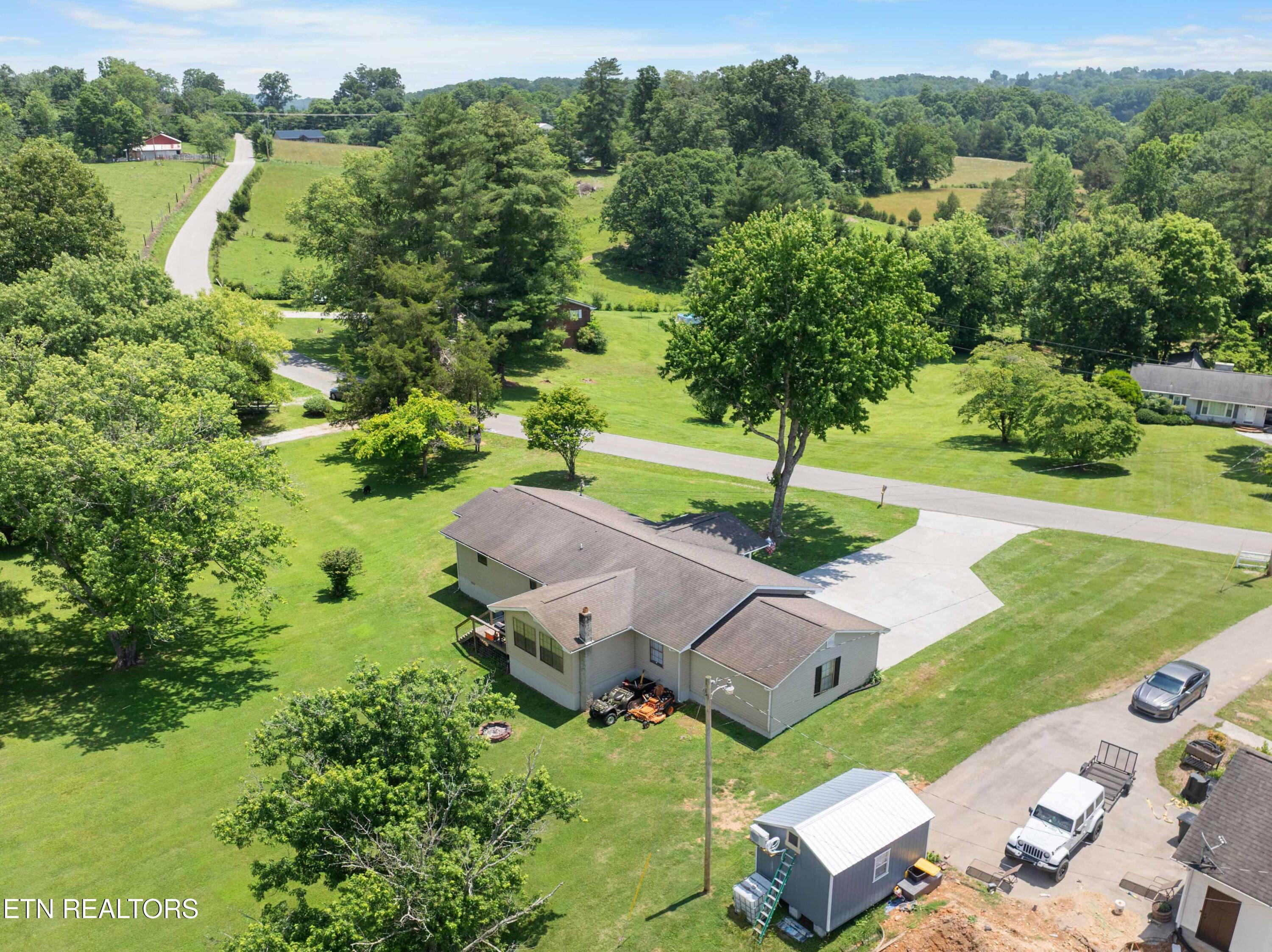 509 Camp Ridge Road Lafollette TN 37766