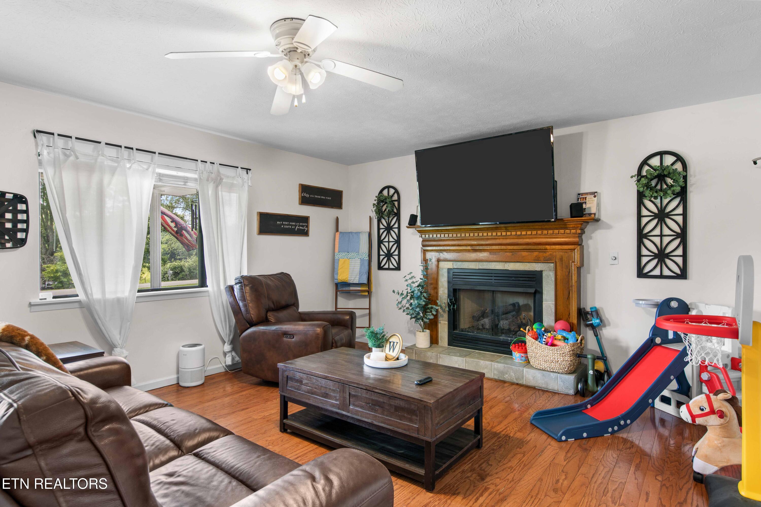 509 Camp Ridge Road Lafollette TN 37766