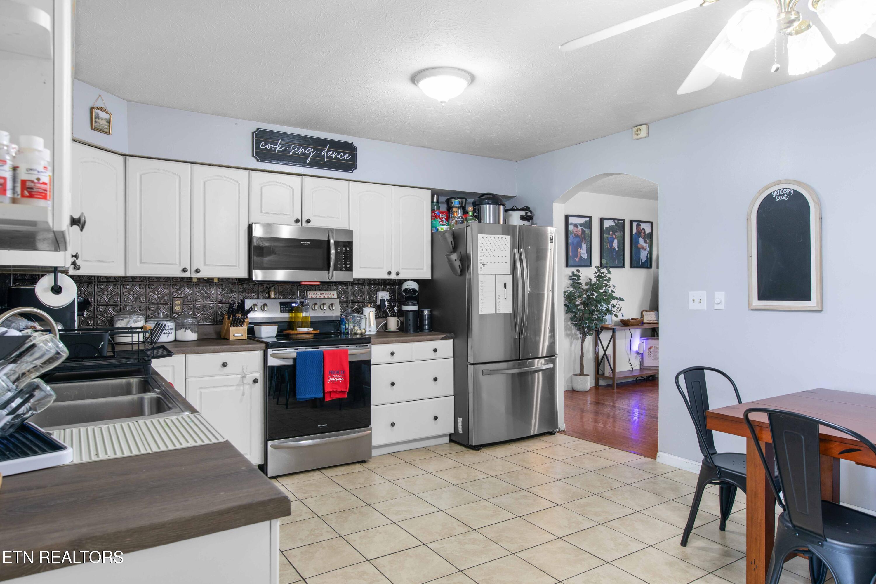 509 Camp Ridge Road Lafollette TN 37766