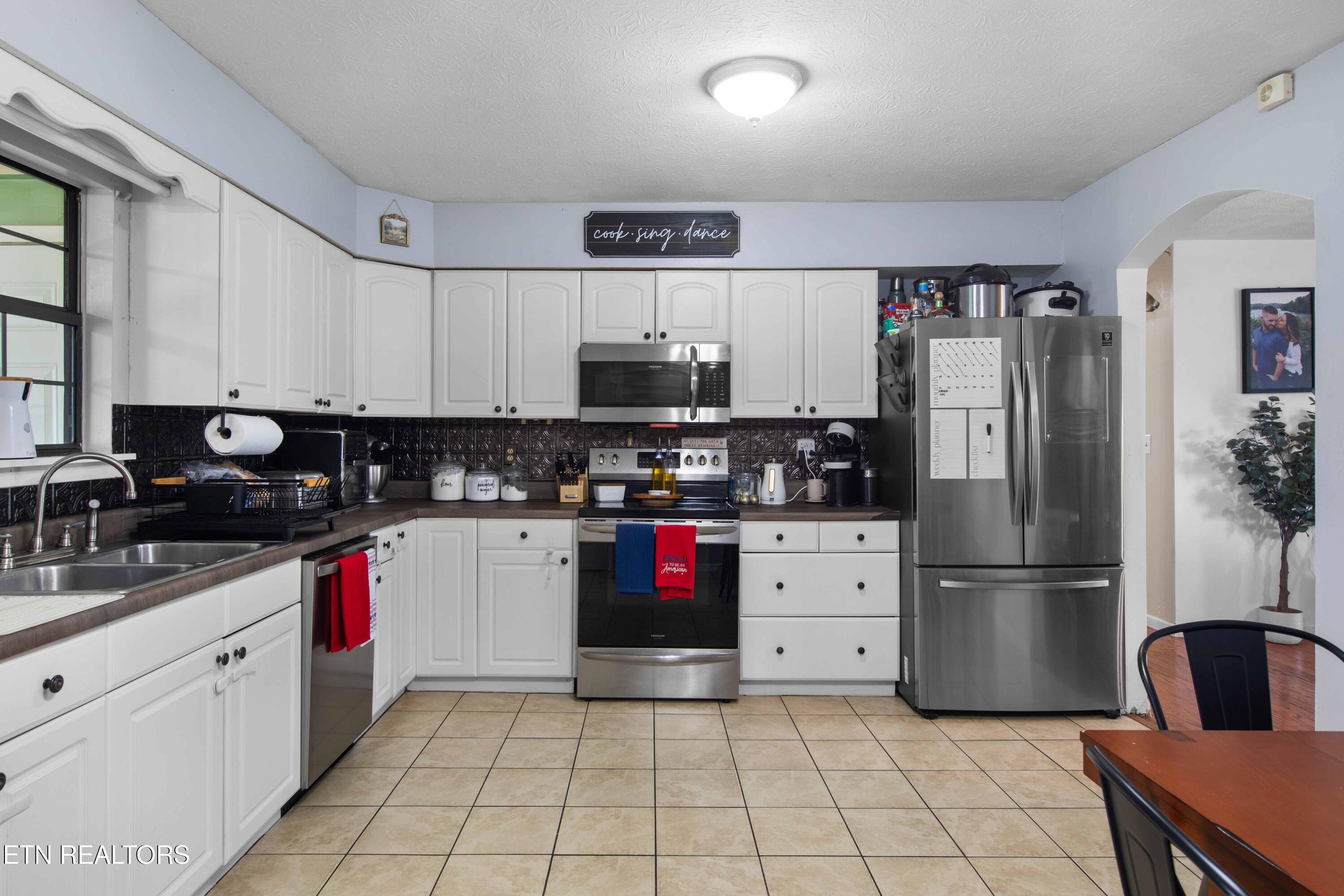 509 Camp Ridge Road Lafollette TN 37766