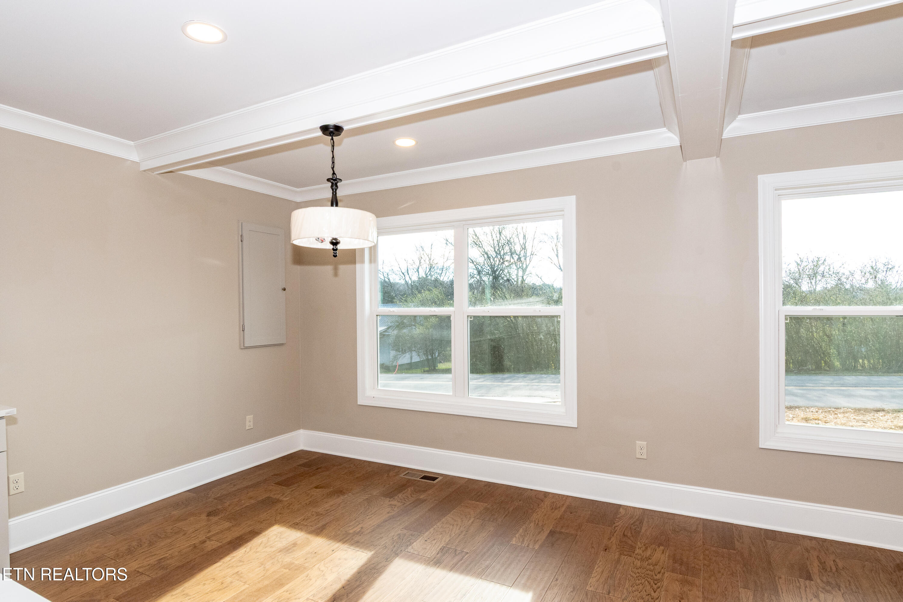308 W Hill Avenue Friendsville TN 37737