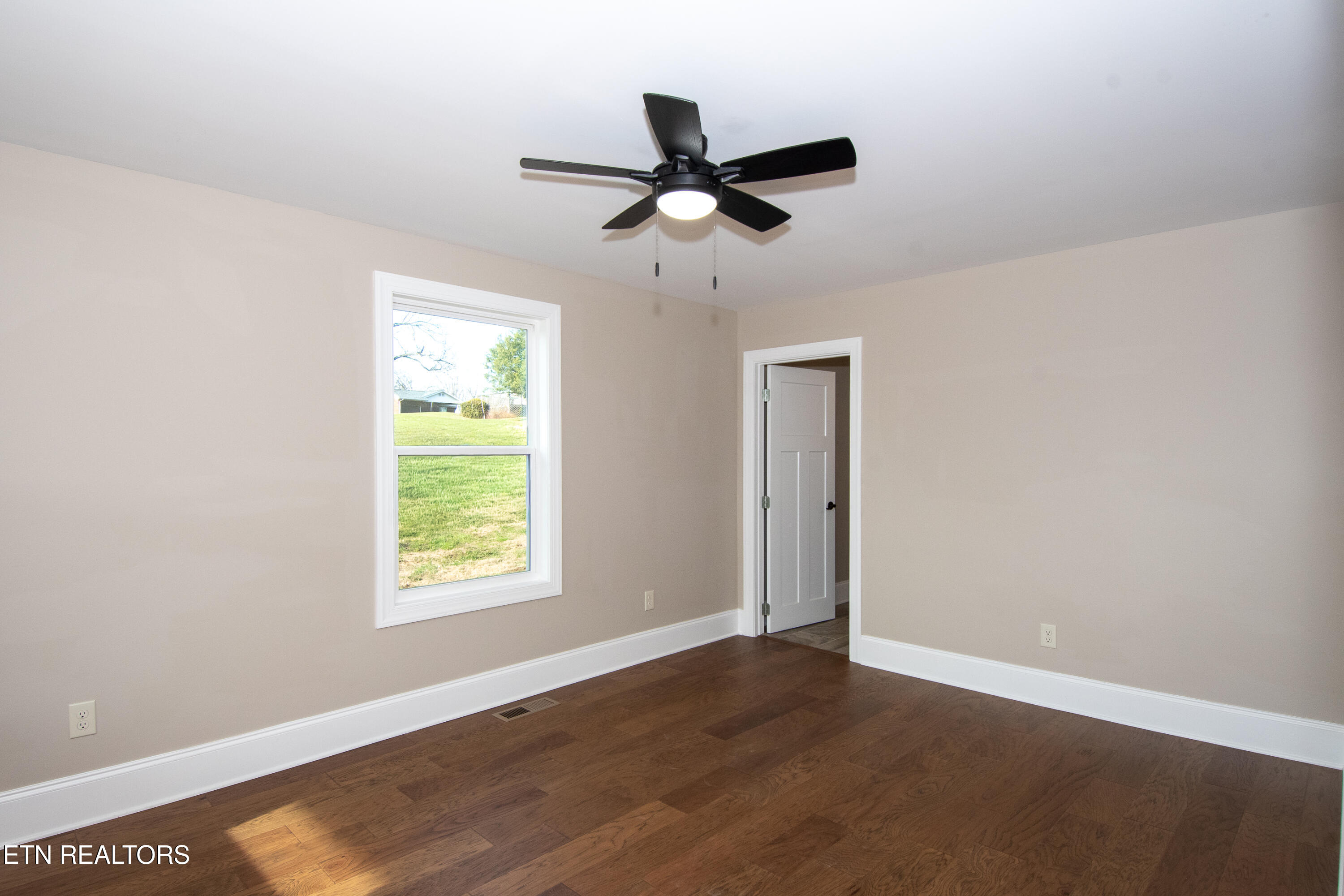 308 W Hill Avenue Friendsville TN 37737