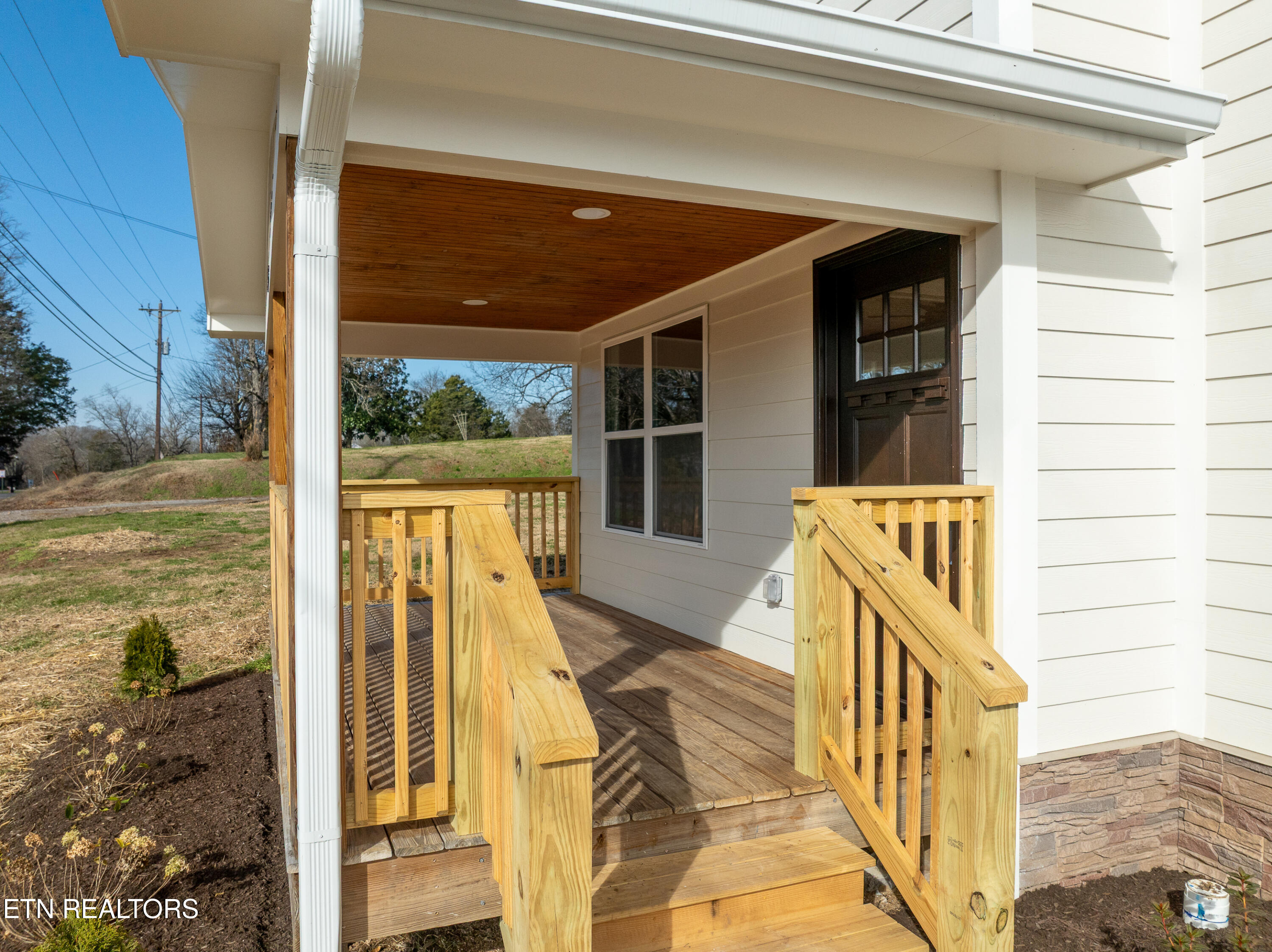 308 W Hill Avenue Friendsville TN 37737