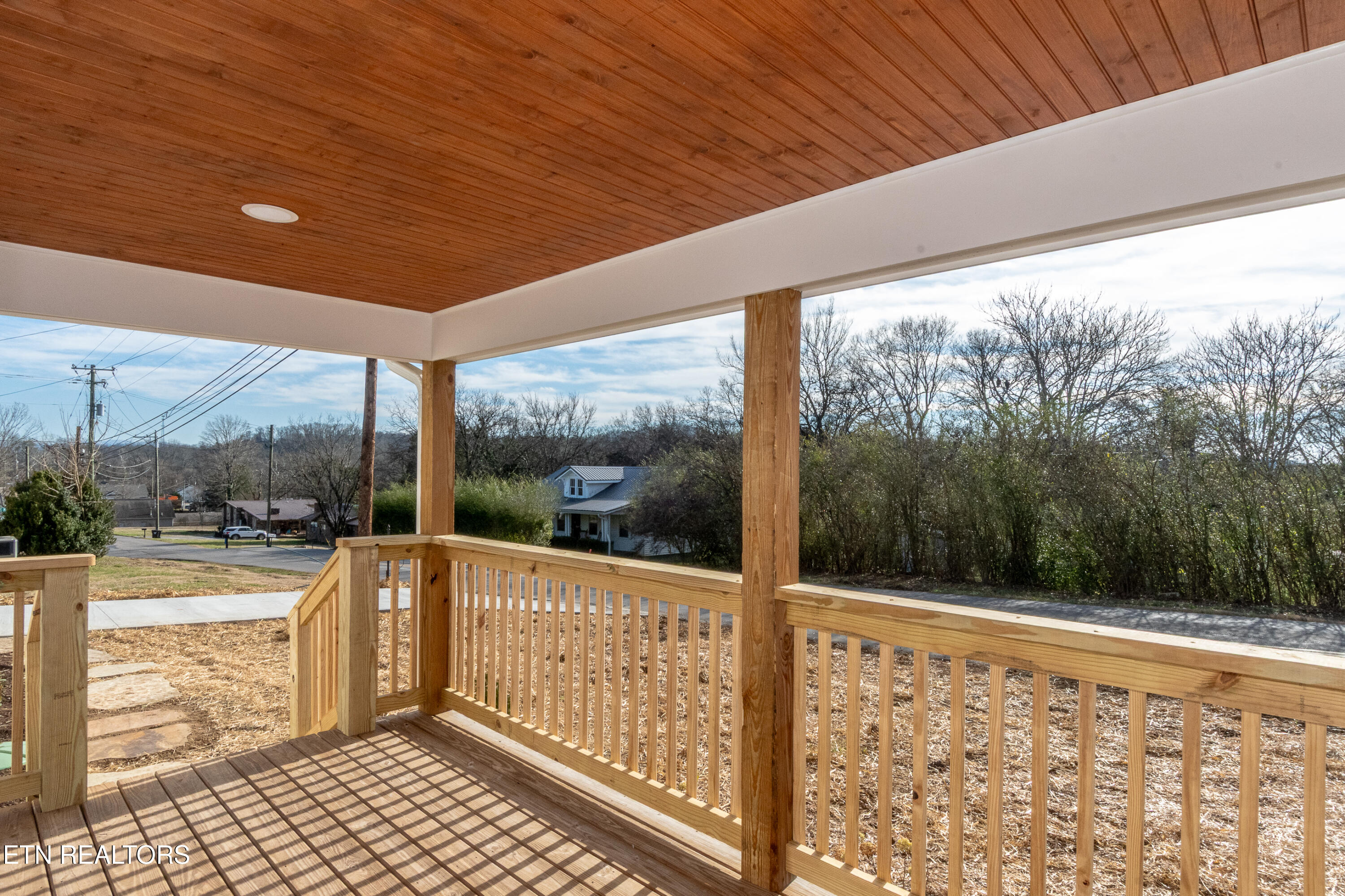 308 W Hill Avenue Friendsville TN 37737