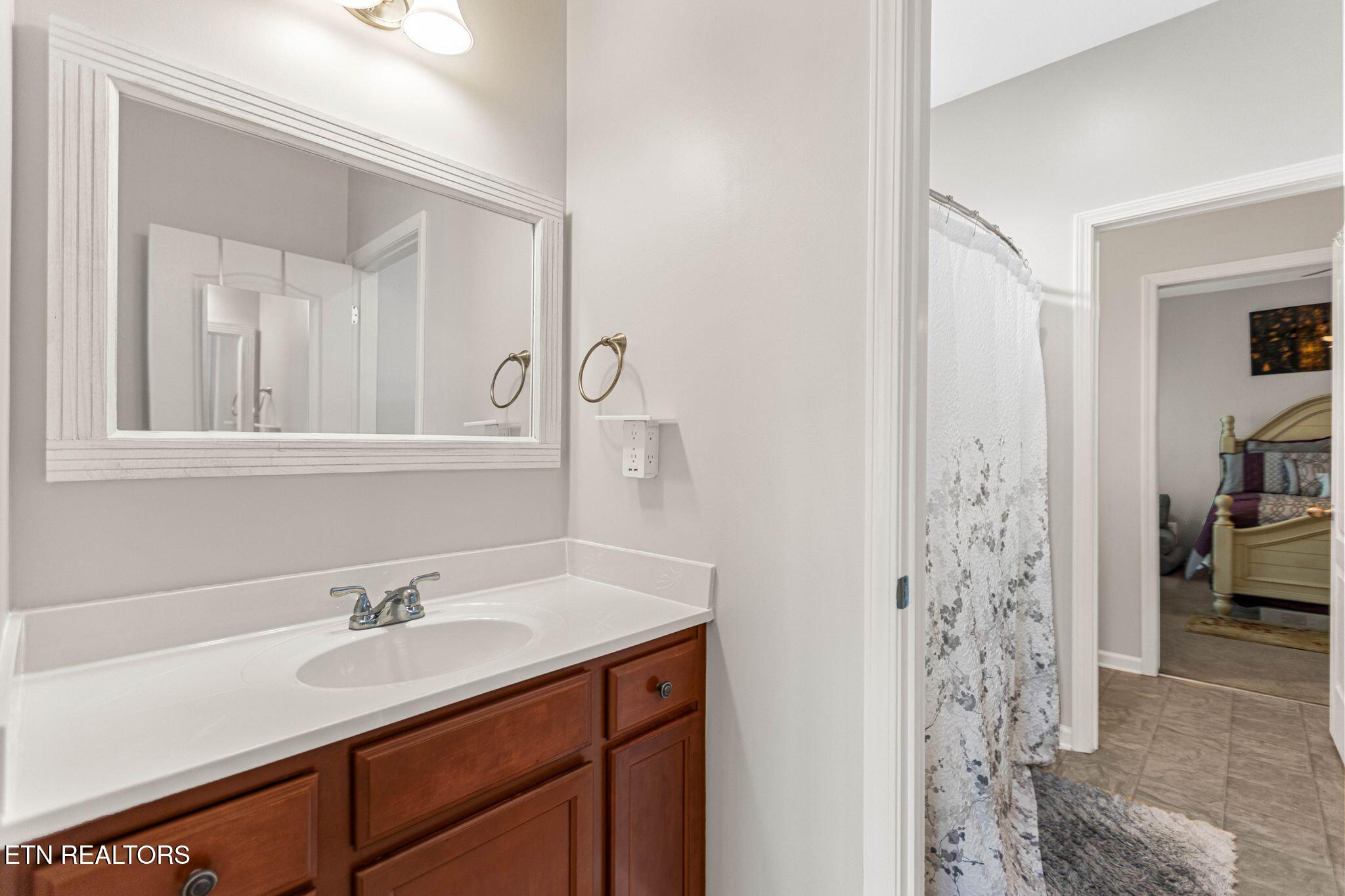 1739 Avashire Lane Knoxville TN 37931