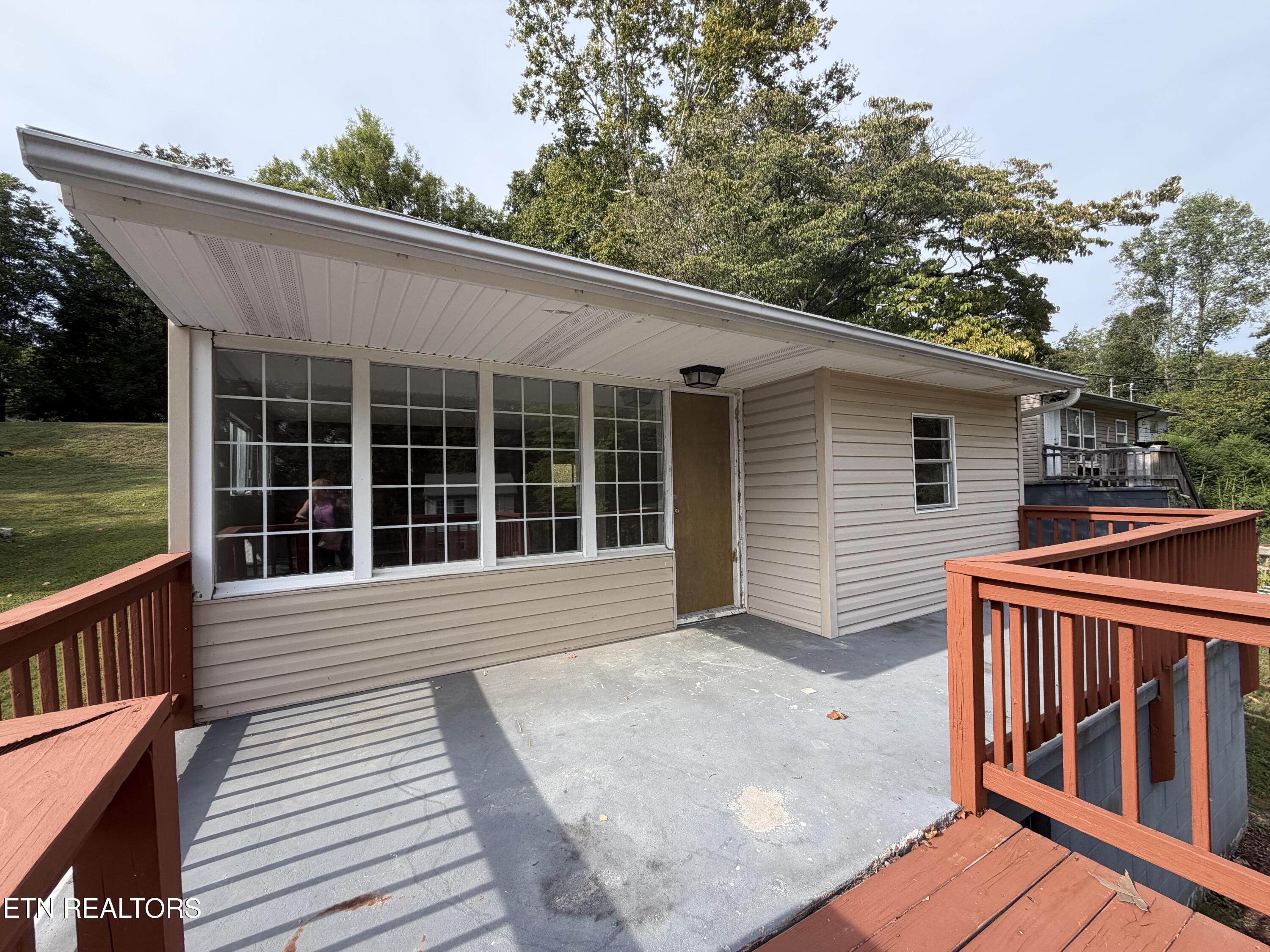 153 Johnson Road Oak Ridge TN 37830
