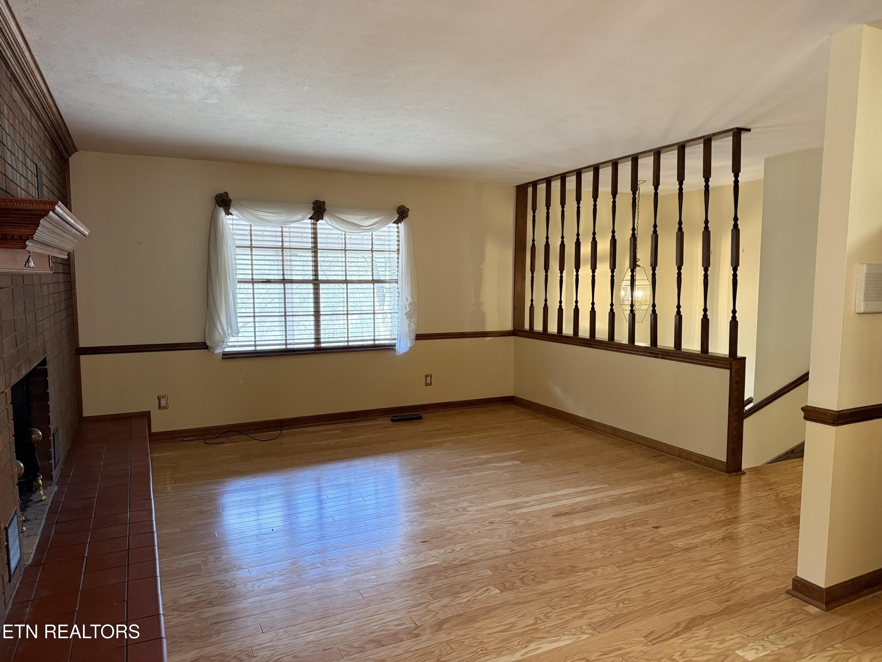 157 Ivanhoe Road Clinton TN 37716