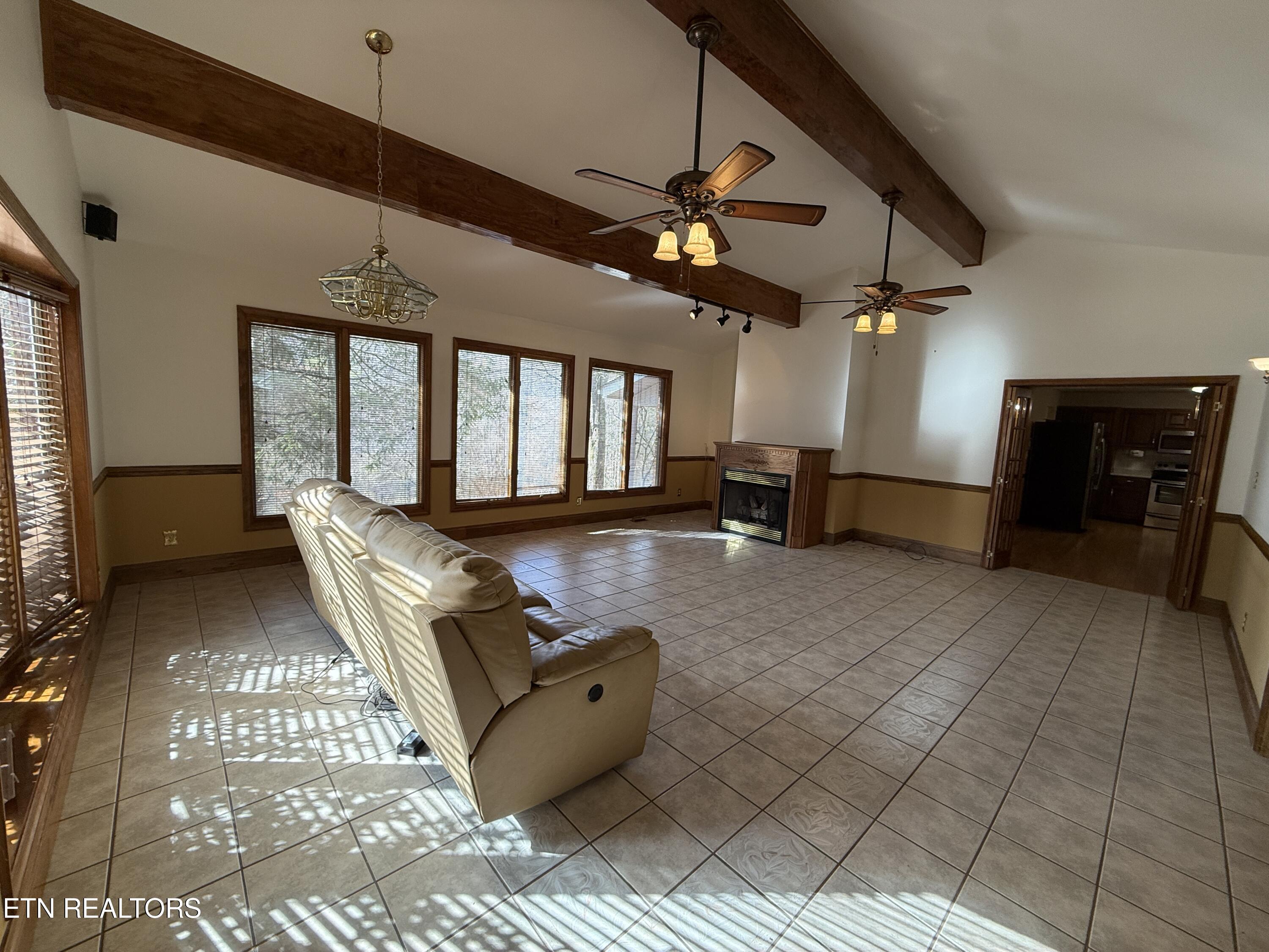 157 Ivanhoe Road Clinton TN 37716