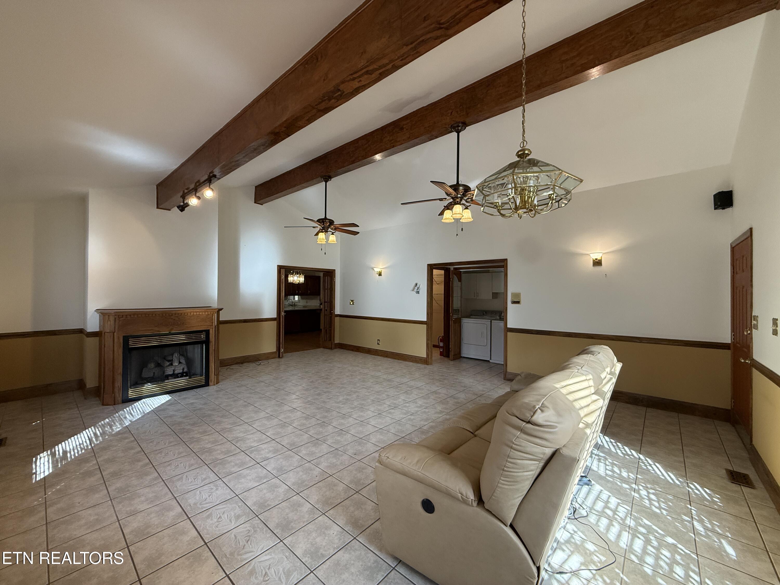 157 Ivanhoe Road Clinton TN 37716