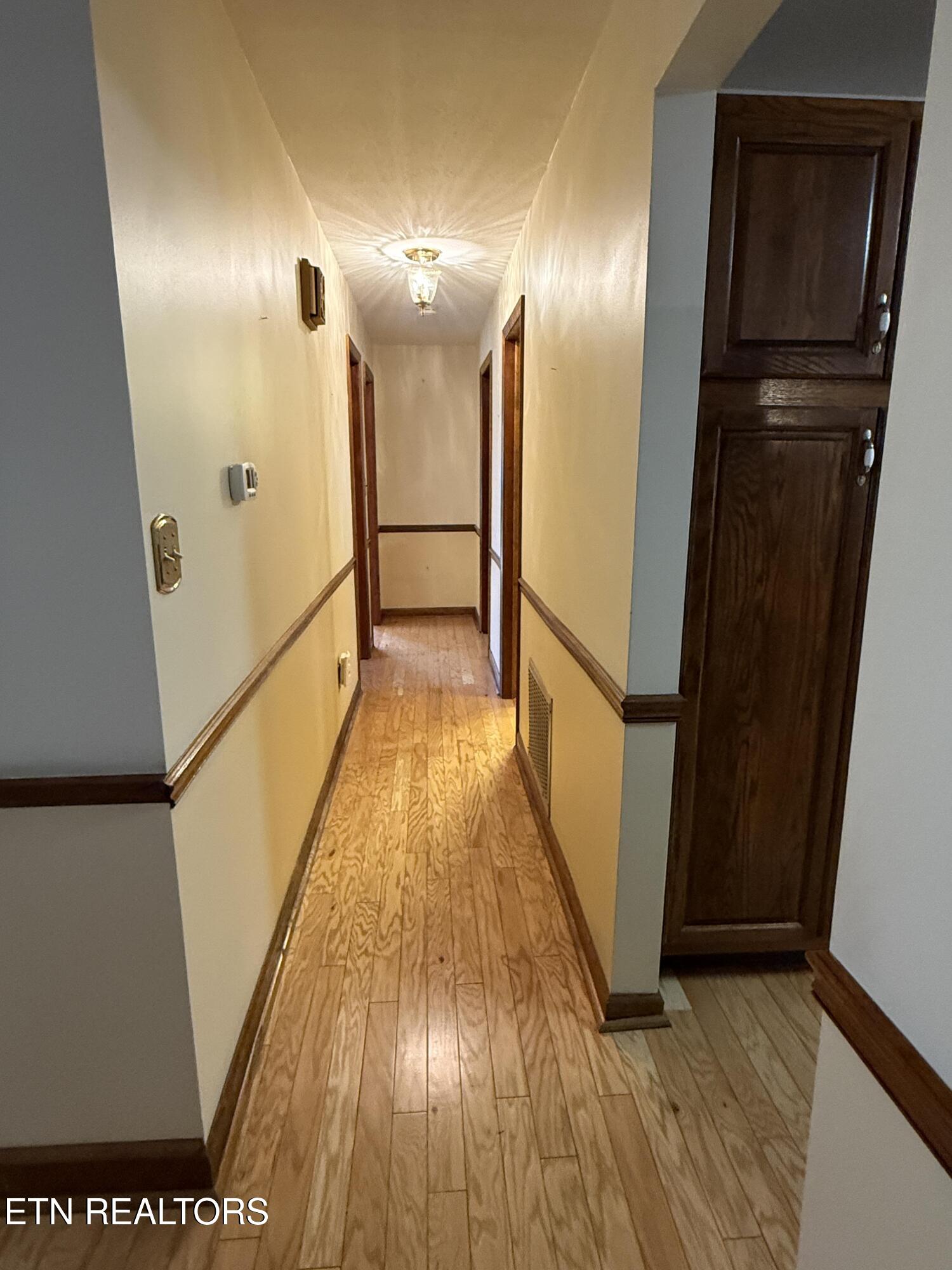 157 Ivanhoe Road Clinton TN 37716