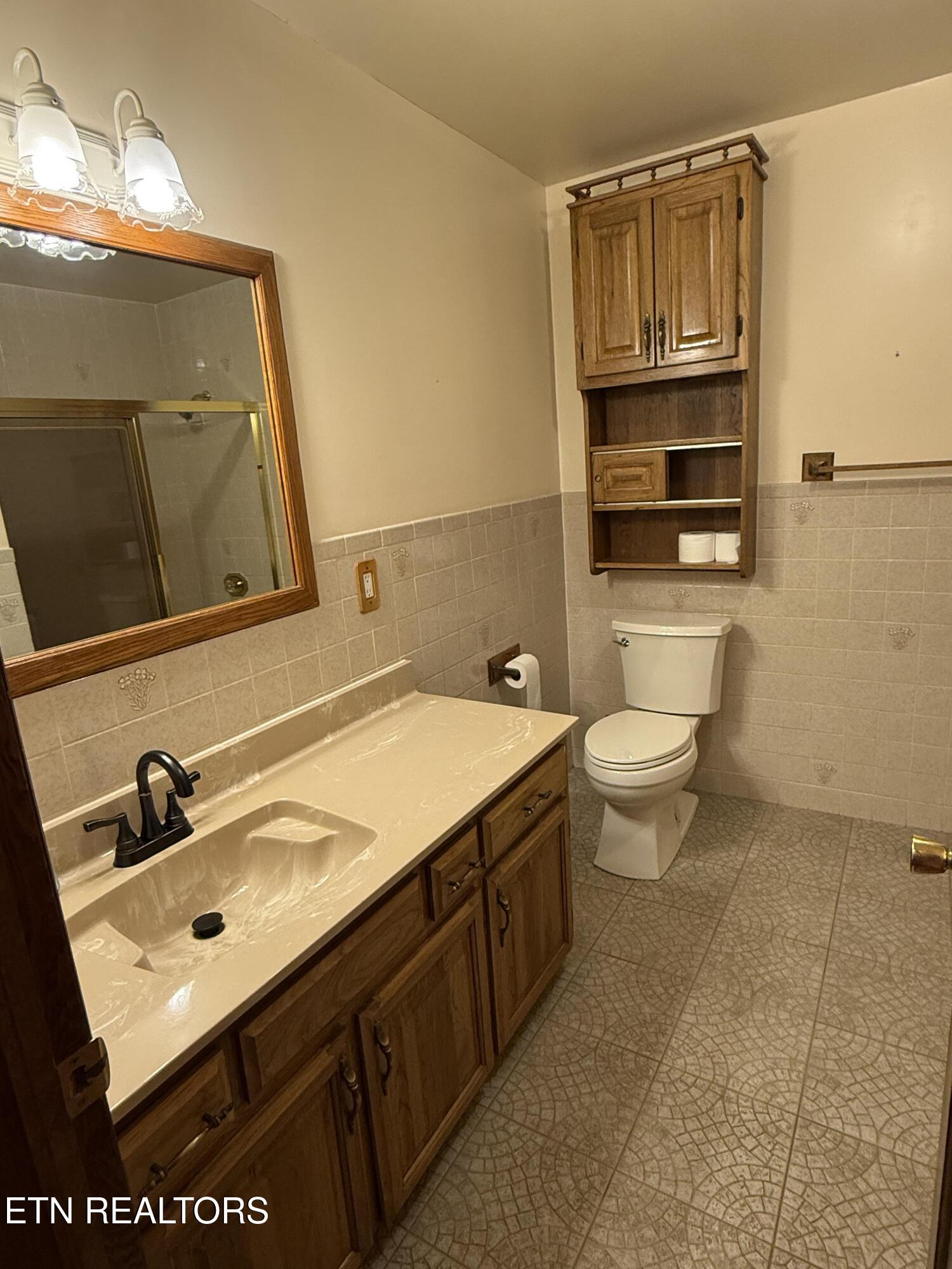 157 Ivanhoe Road Clinton TN 37716