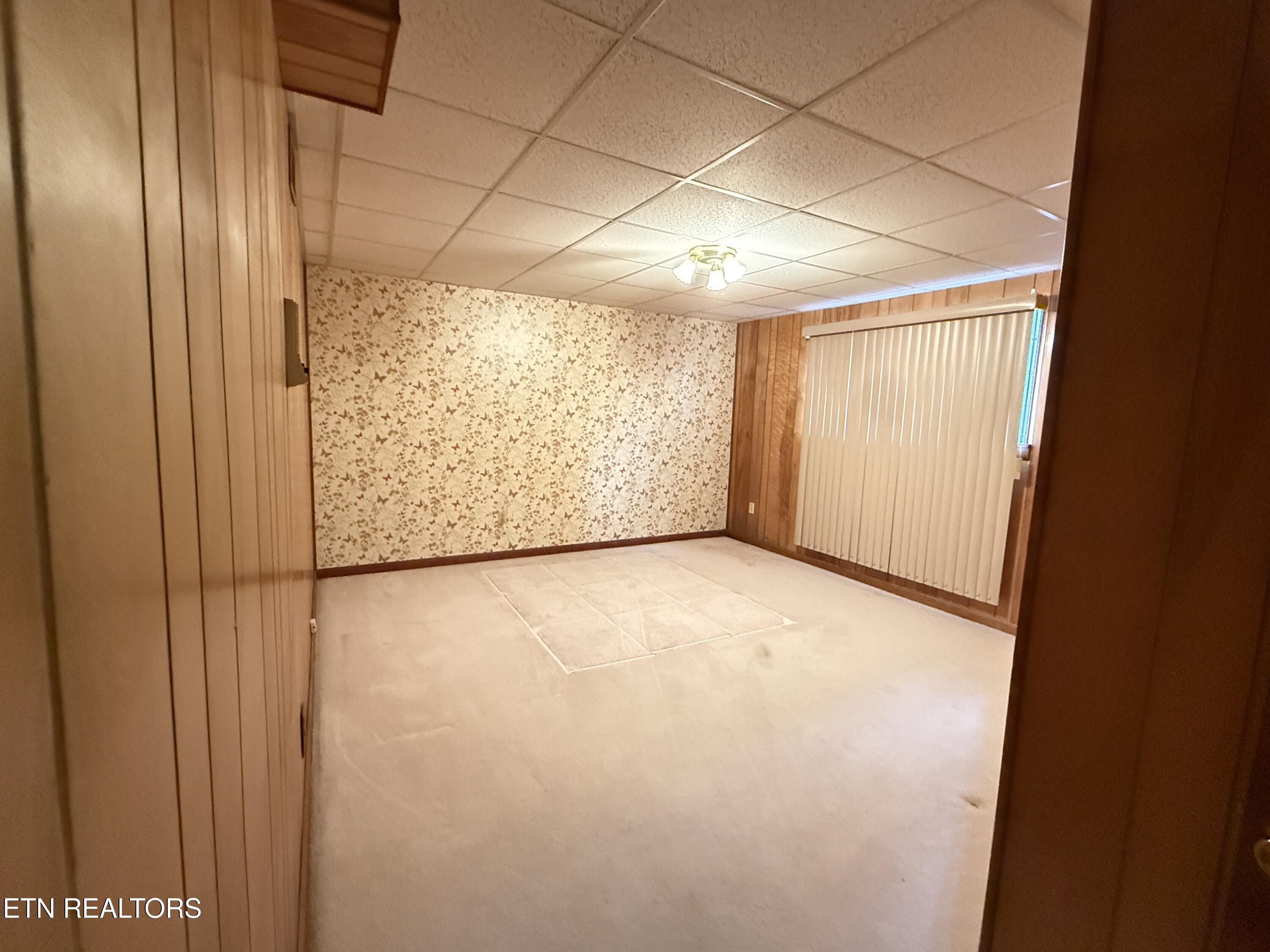 157 Ivanhoe Road Clinton TN 37716