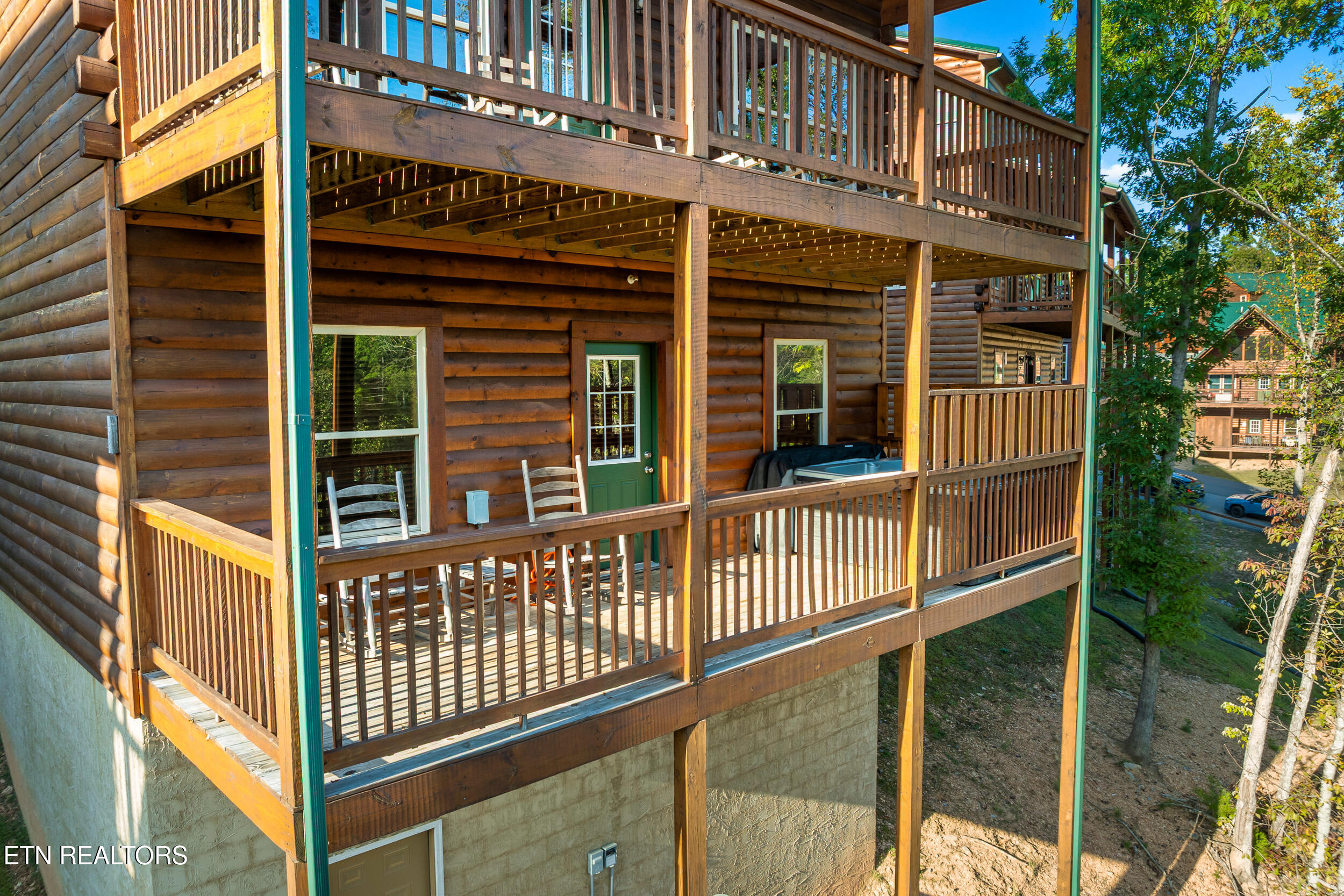 813 String Run Way Street Pigeon Forge TN 37863